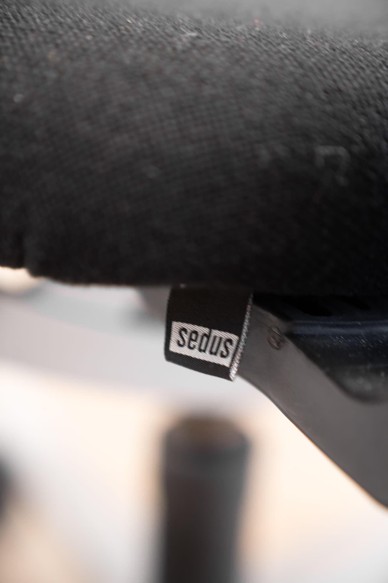 Sedus black office chair with castors-3