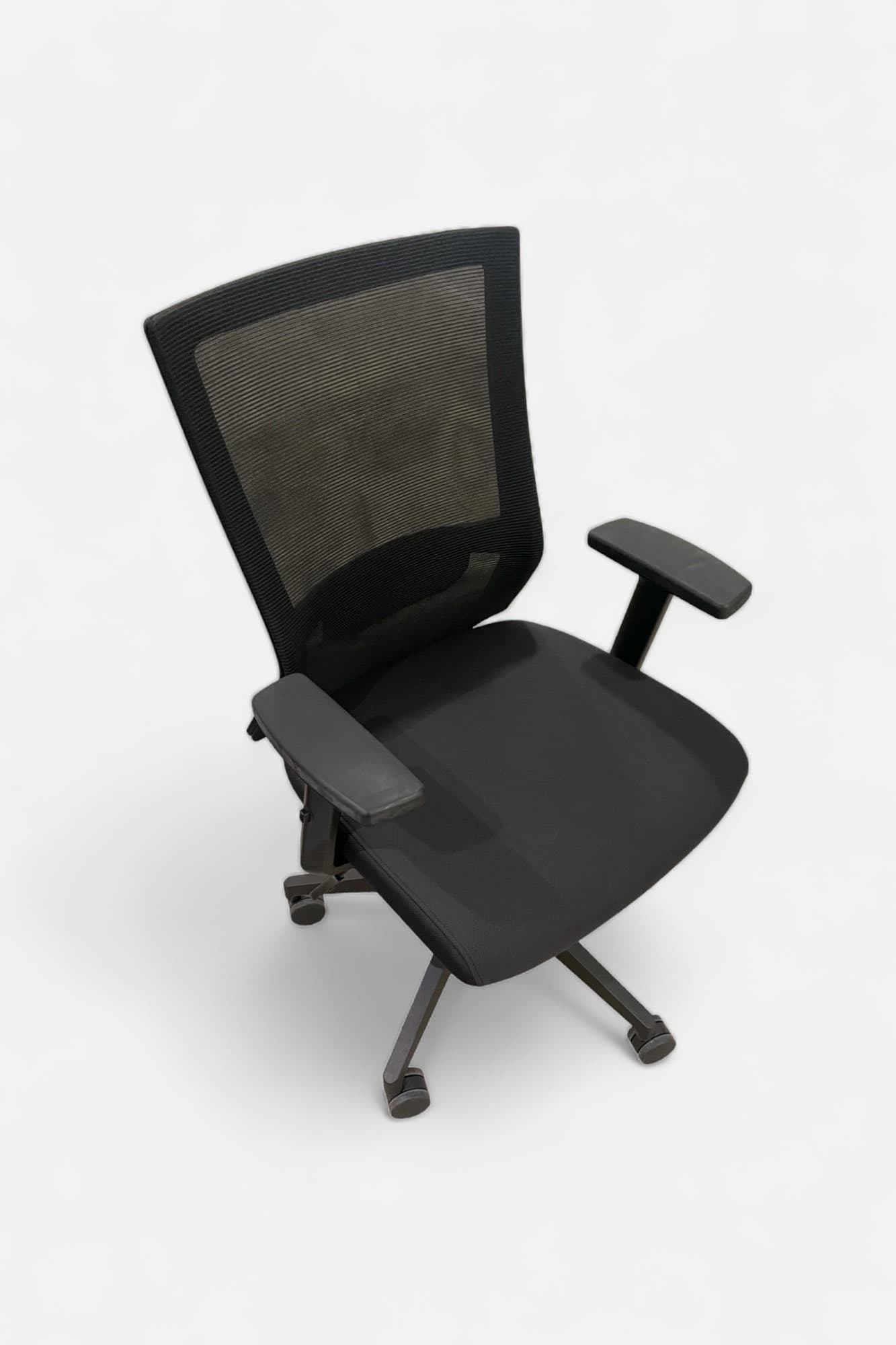 Black office chair on wheels-0