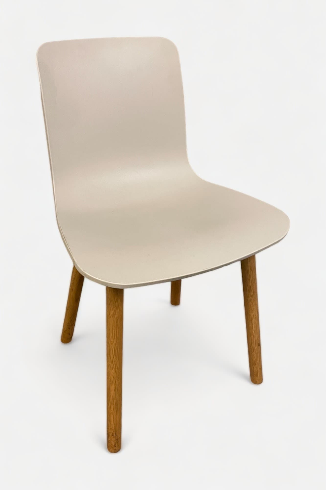 Vitra Hal witte stoel met houten poten nordic stijl-0