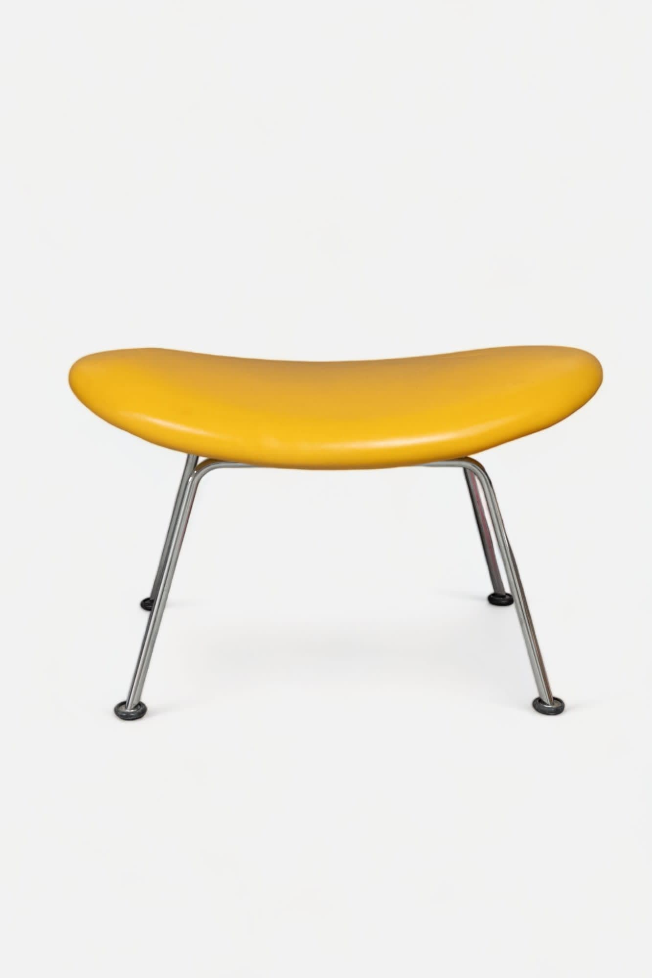 Artifort Orange Slice Design Yellow leather low stool on steel legs
