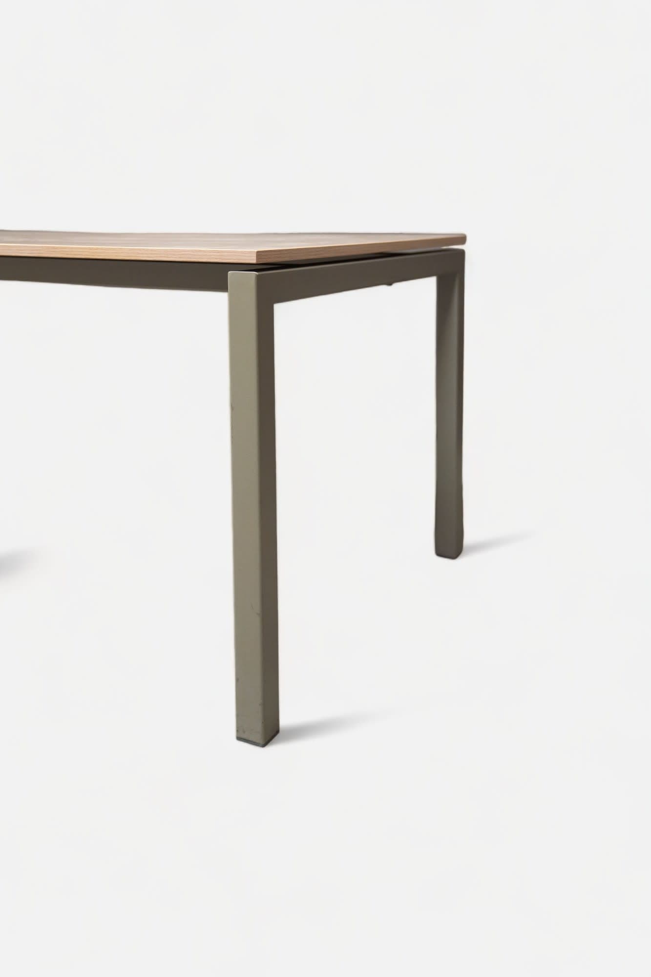 160cm Bureau en bois clair avec pieds en métal gris non réglables-2