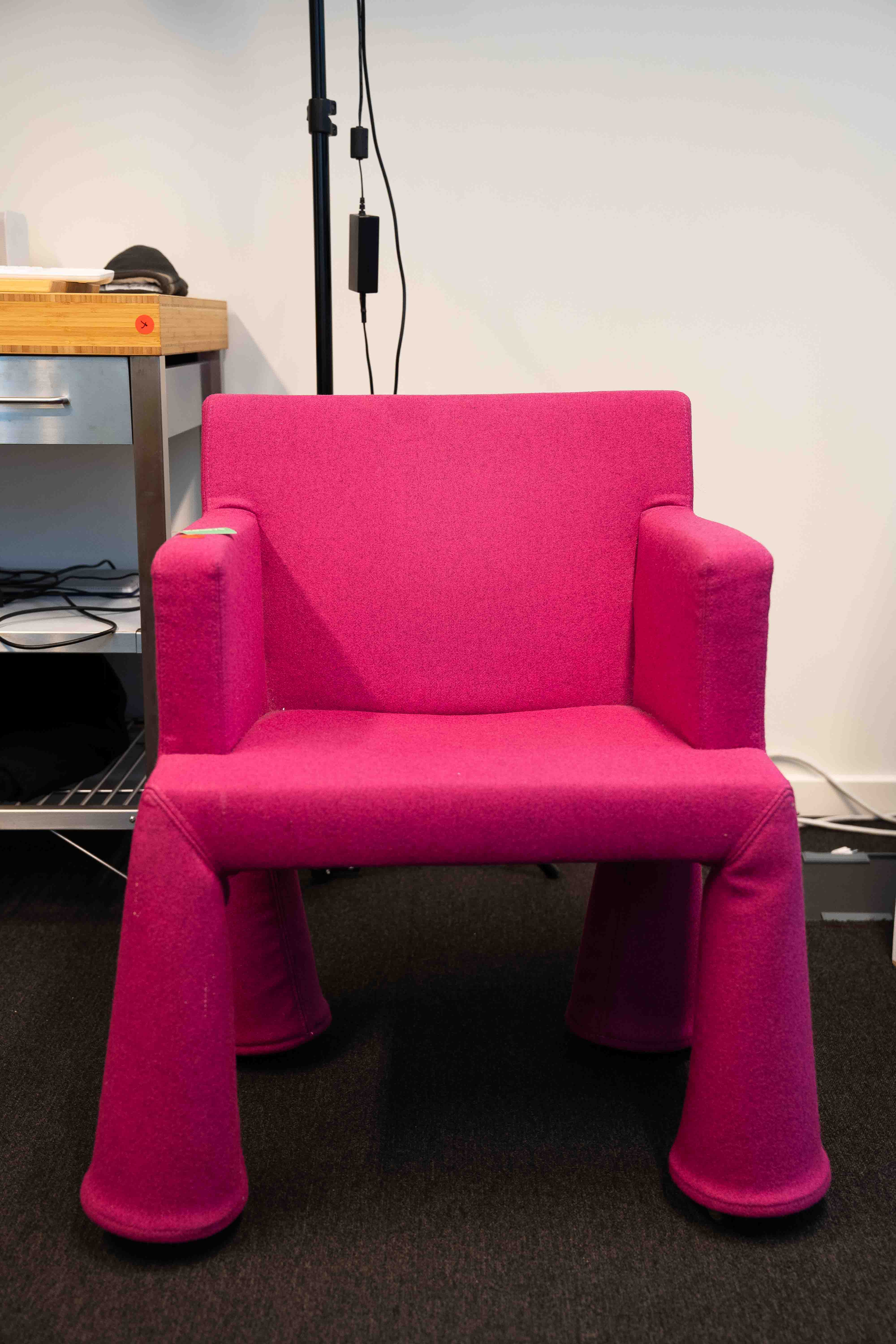 Mooie fushia WoolBlend Loveseat with Retro Button Accents-copy on wheels-2