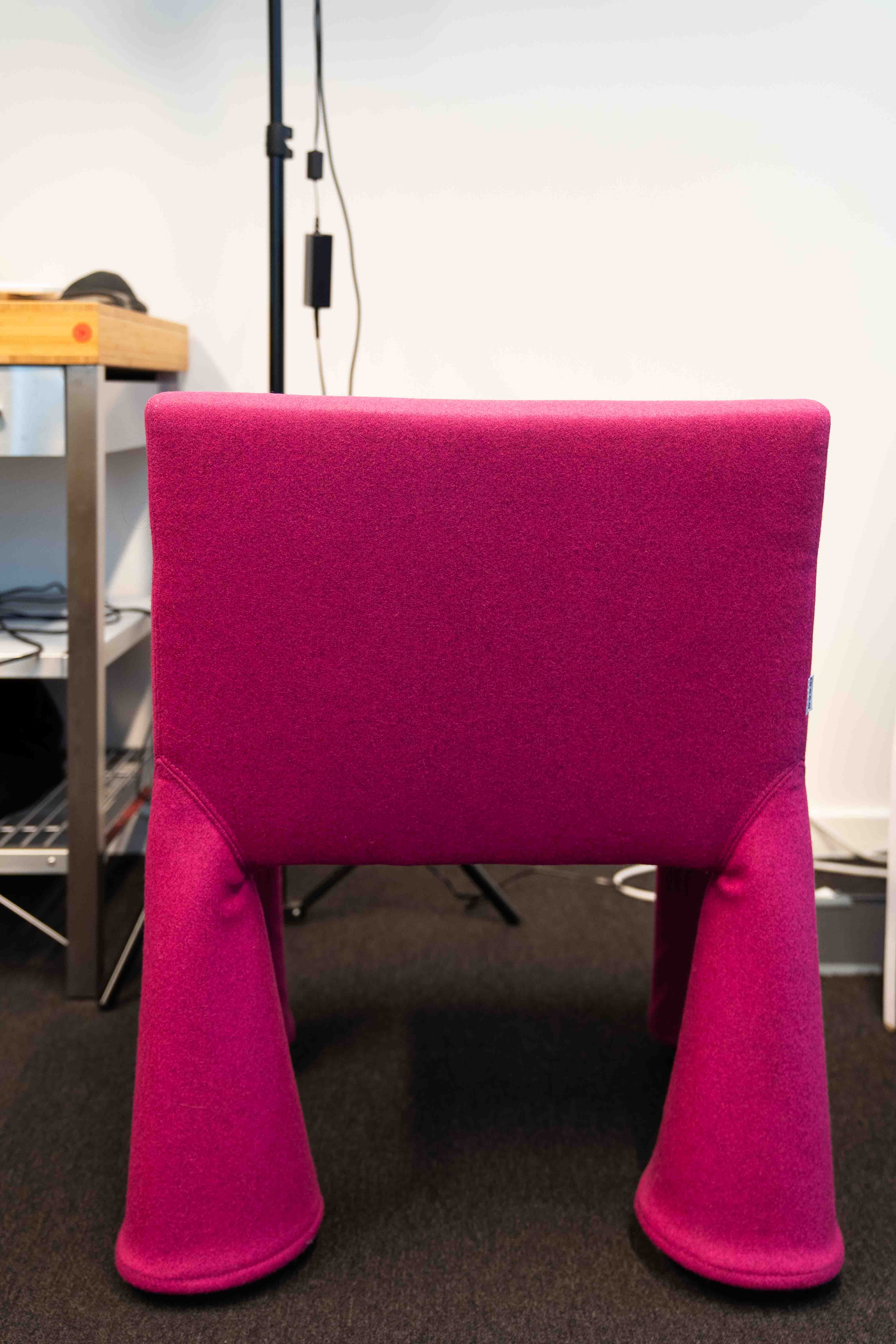 Mooie fushia WoolBlend Loveseat with Retro Button Accents-copy on wheels-1