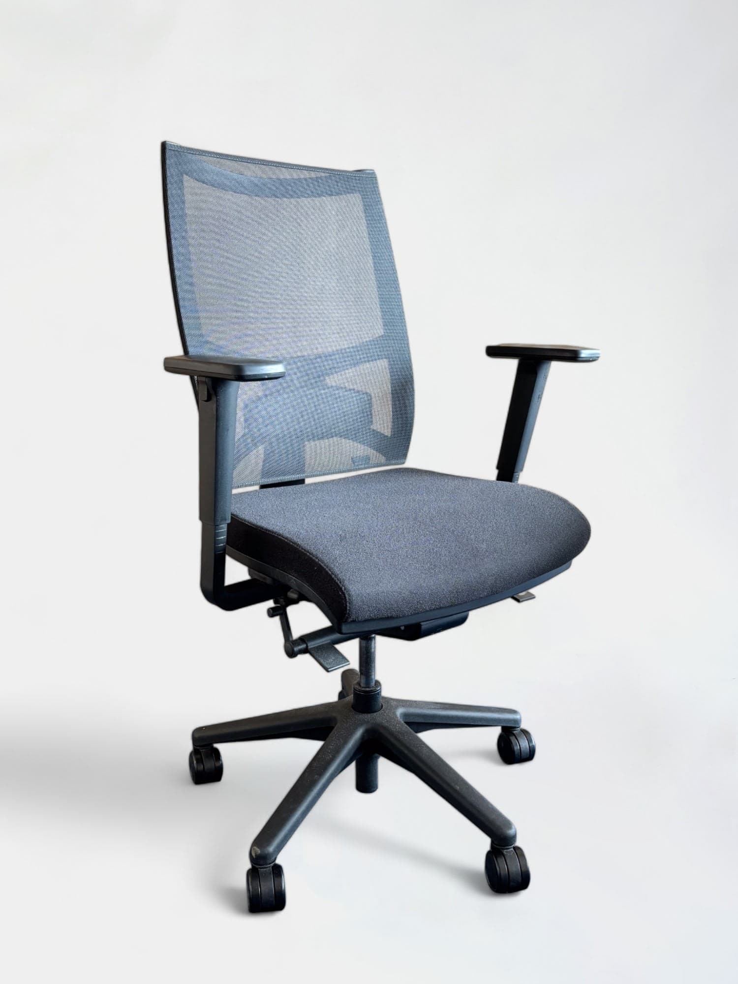Buromarket black office chair-0