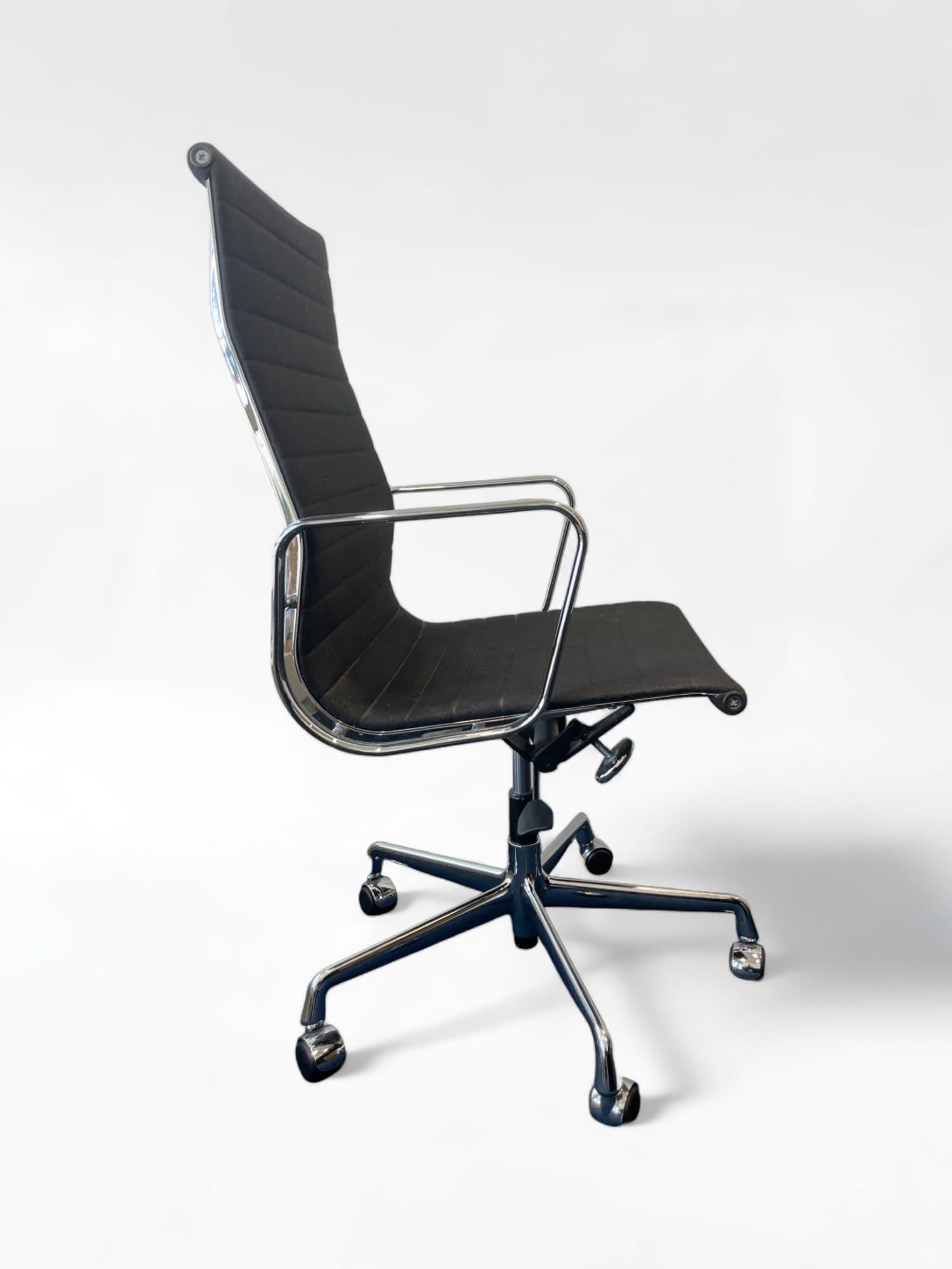 Vitra EAMES - Zwarte Bureaustoel-1