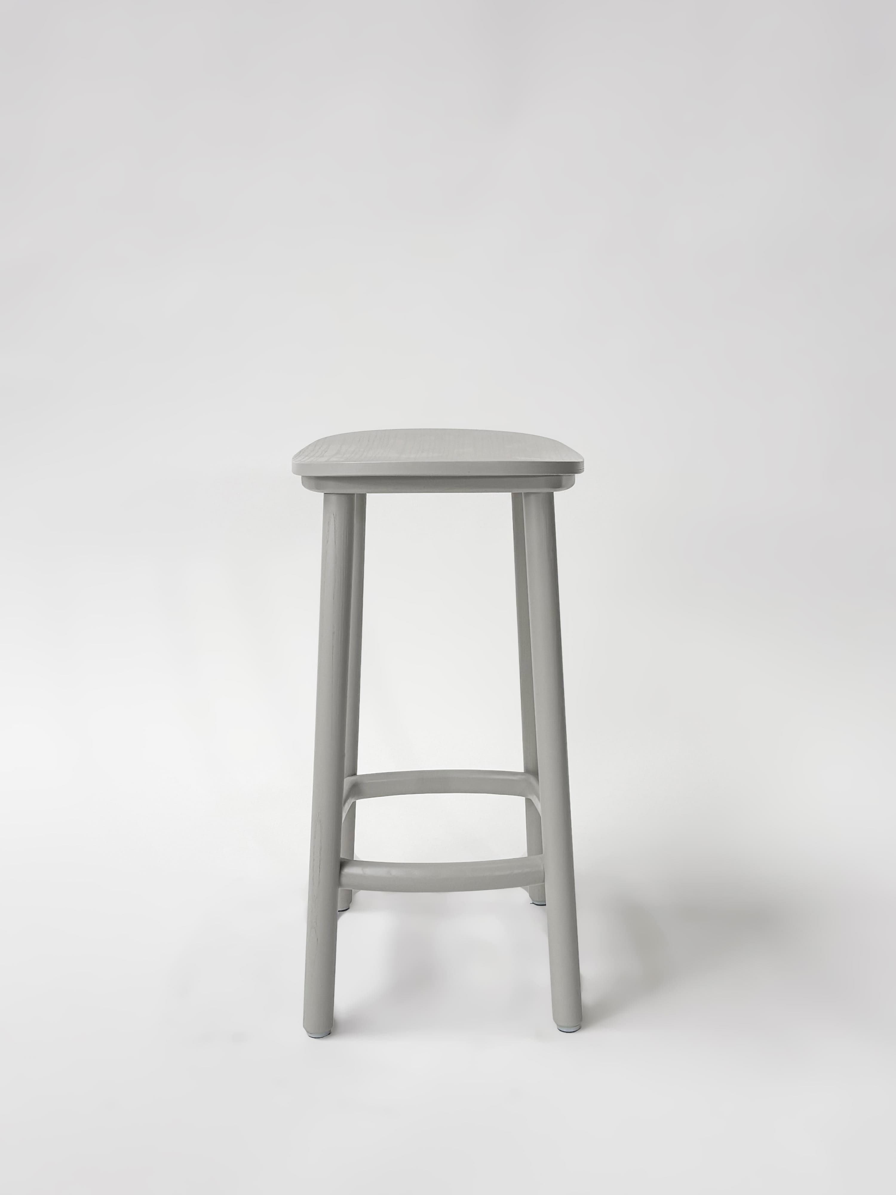 CRUSO Houten Grijs Eiken Kruk - 65cm-3