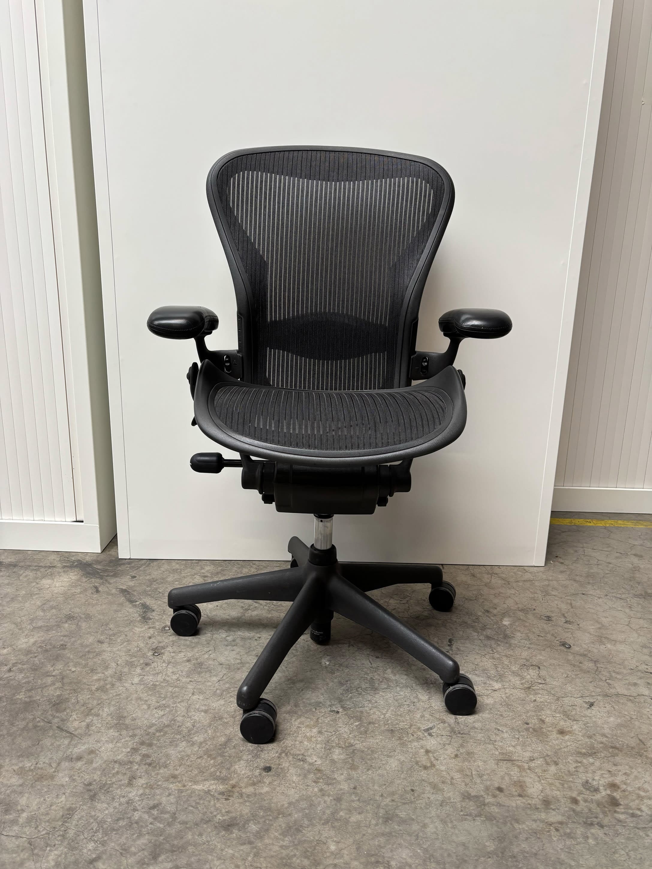 Herman Miller Size B Aeron Black Mesh Office Chair with Adjustable Armrests - Relieve Furniture