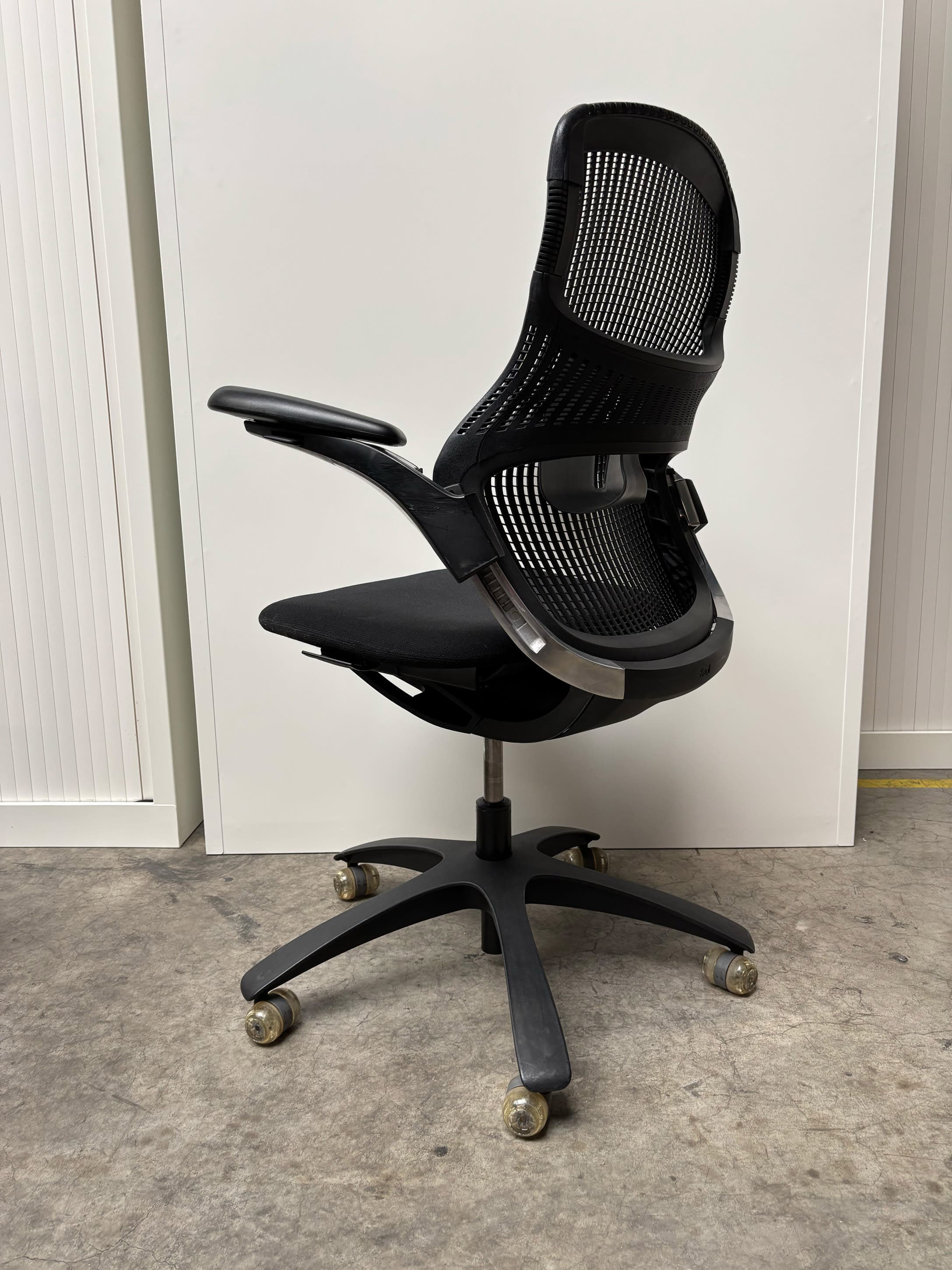 Knoll Generation Chair Onyx-4