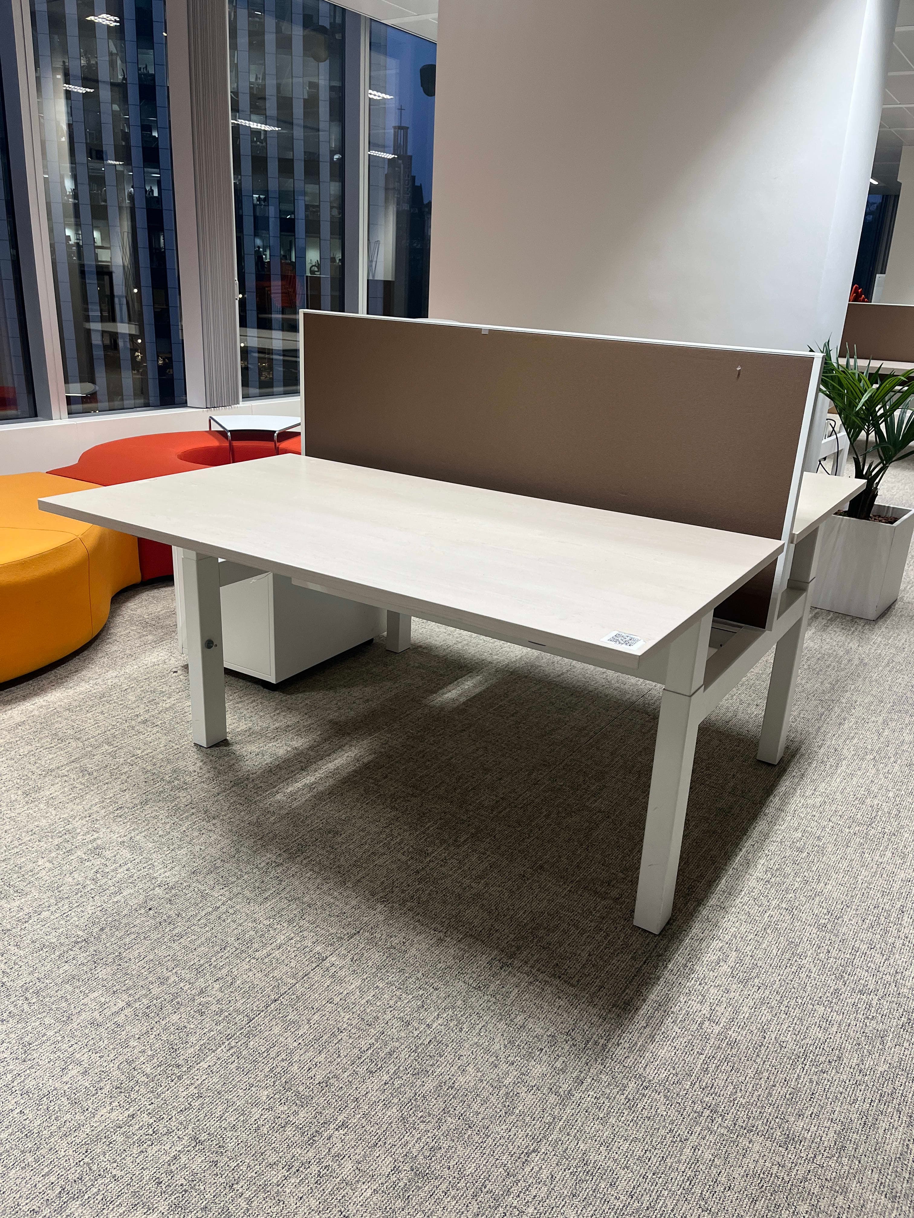 Bureau Markant duo 140x 140cm-3