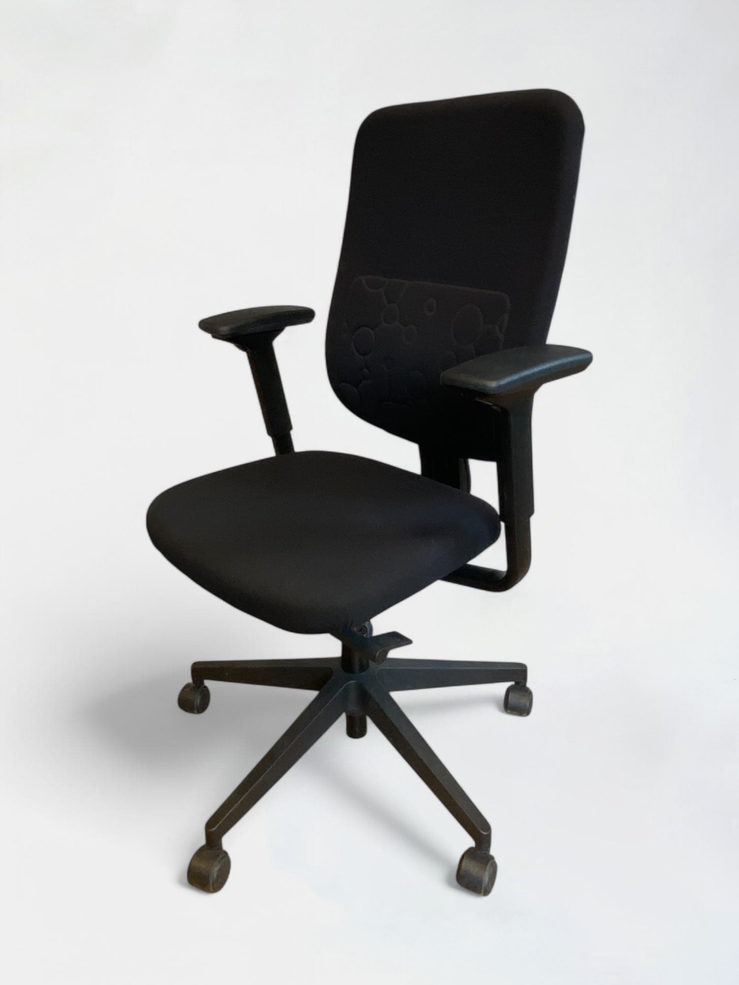 Steelcase Chaise de bureau en tissu noir avec accoudoirs réglables-2