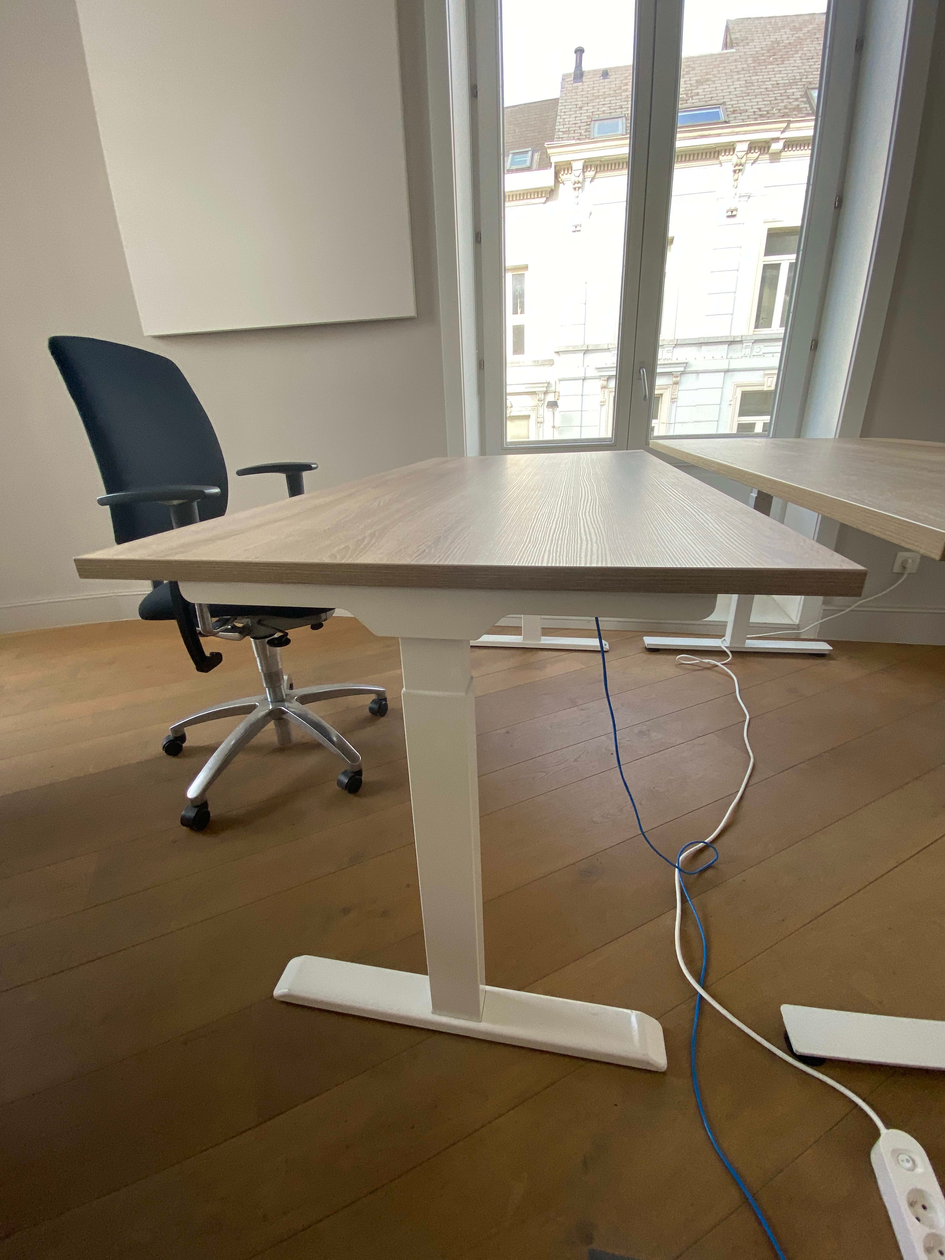 160cm Light Wood Adjustable desk on white mettalic legs-2