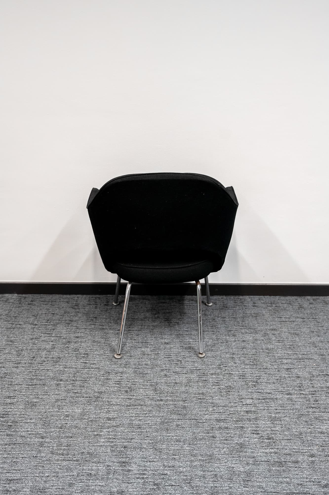 Zwarte stoffen fauteuil-3