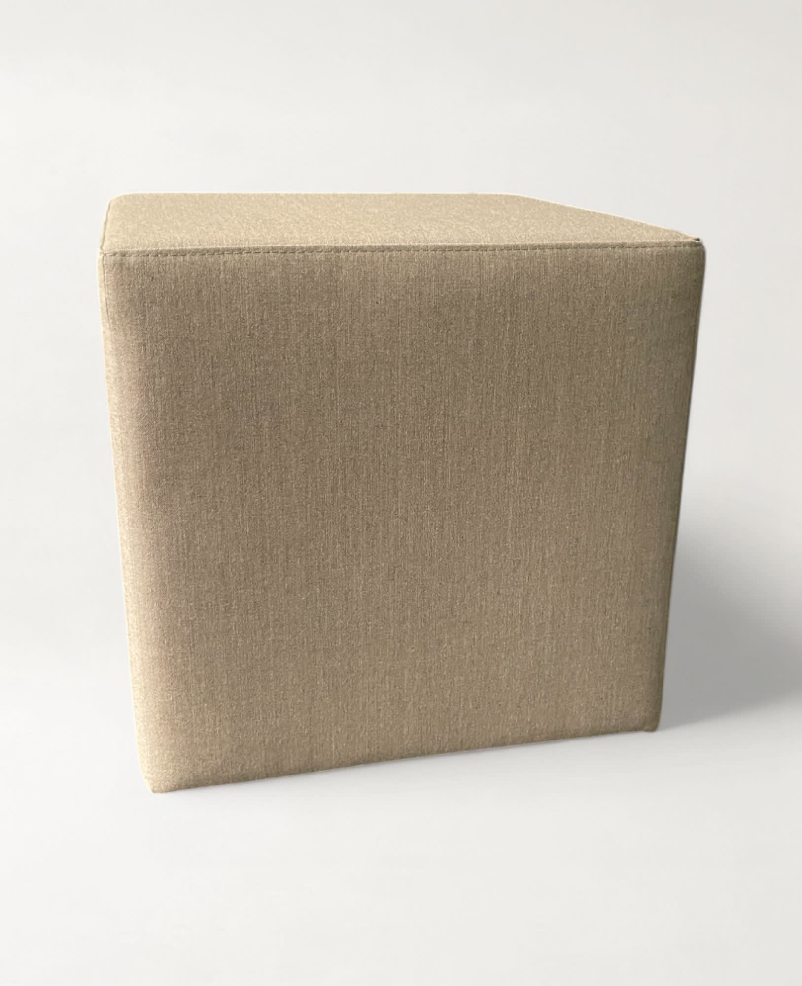 Vierkante poef beige-1