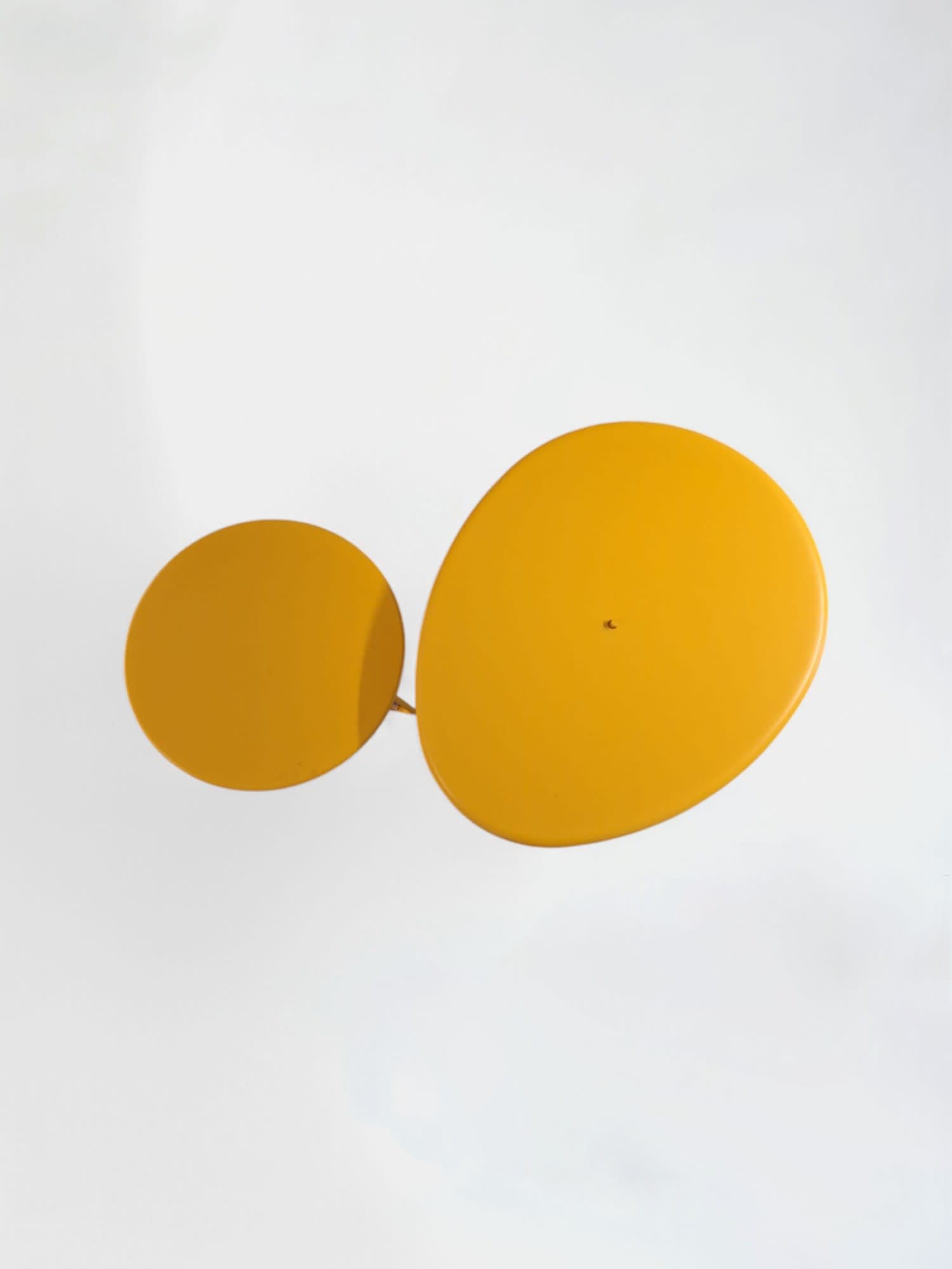 Table ronde jaune Fermob (lot de 2 tables)-2