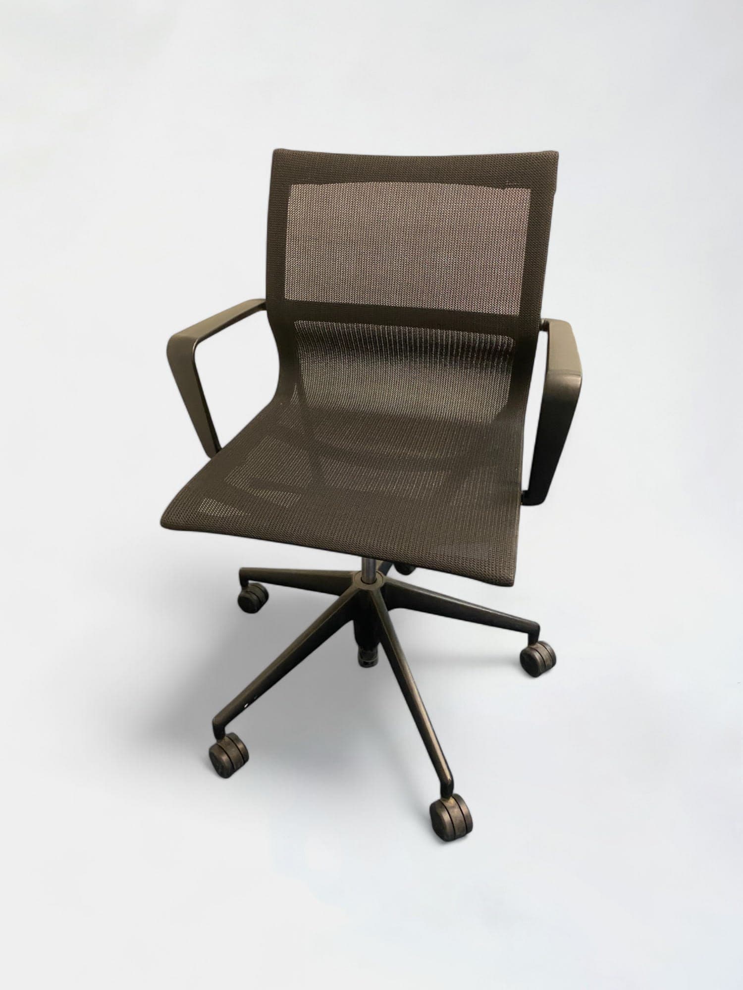 Vitra Physix Black, chaise de réunion en treillis avec pieds noirs-3