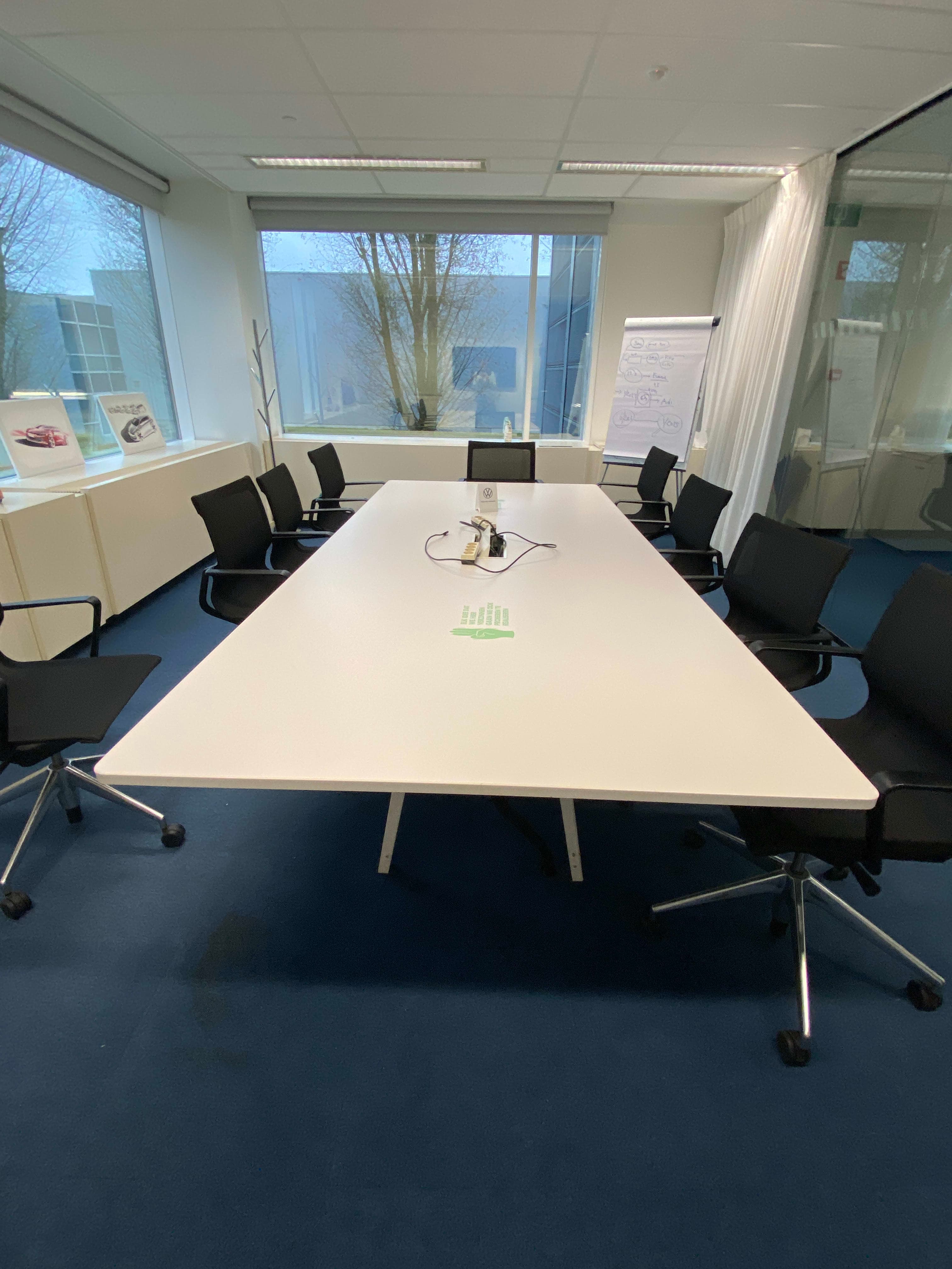 Vitra Joyn 320cm White Meeting table with top access-3