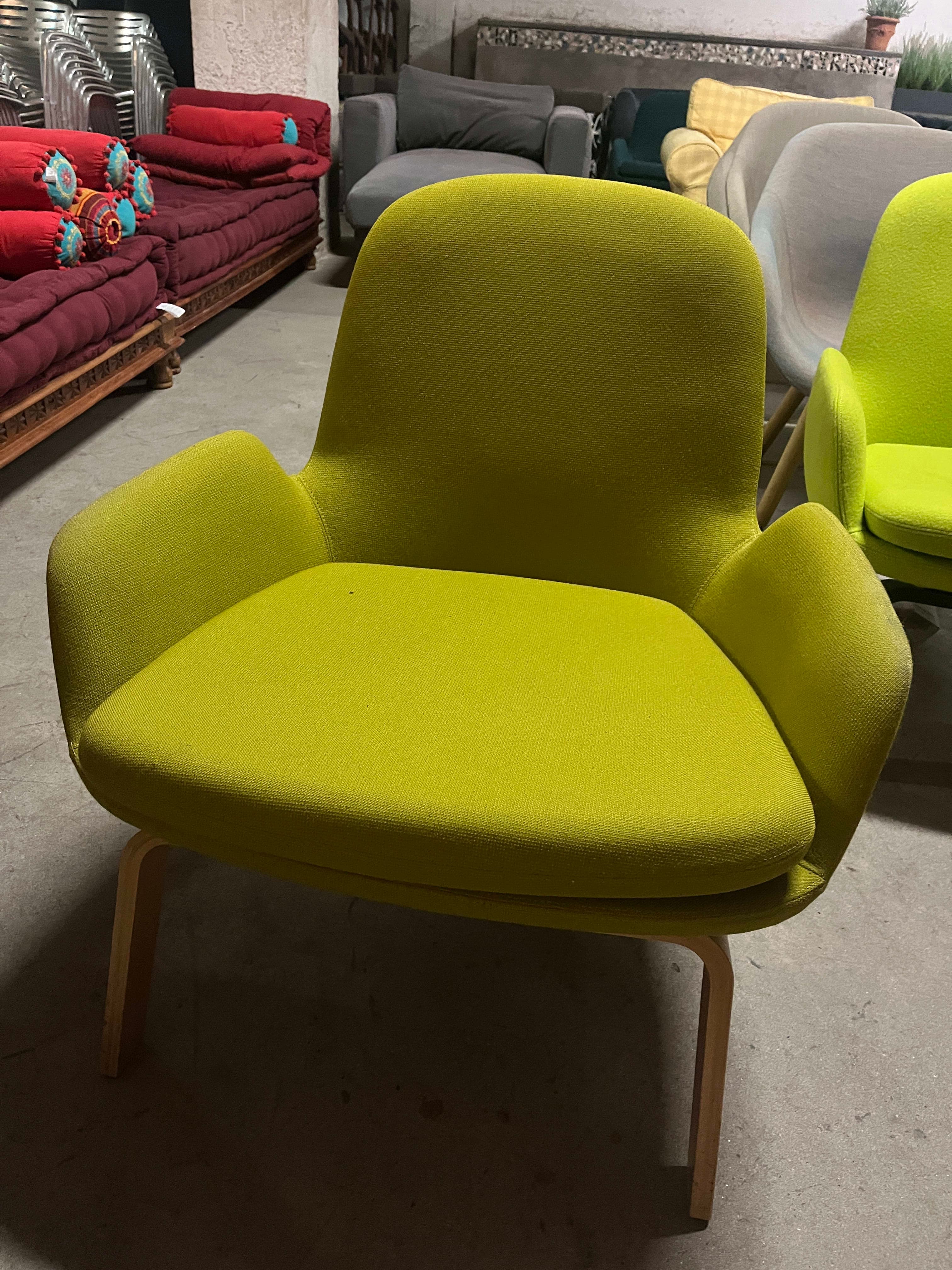 D'OCCASION : Fauteuil bas Normann vert kaki clair avec pieds en bois-1