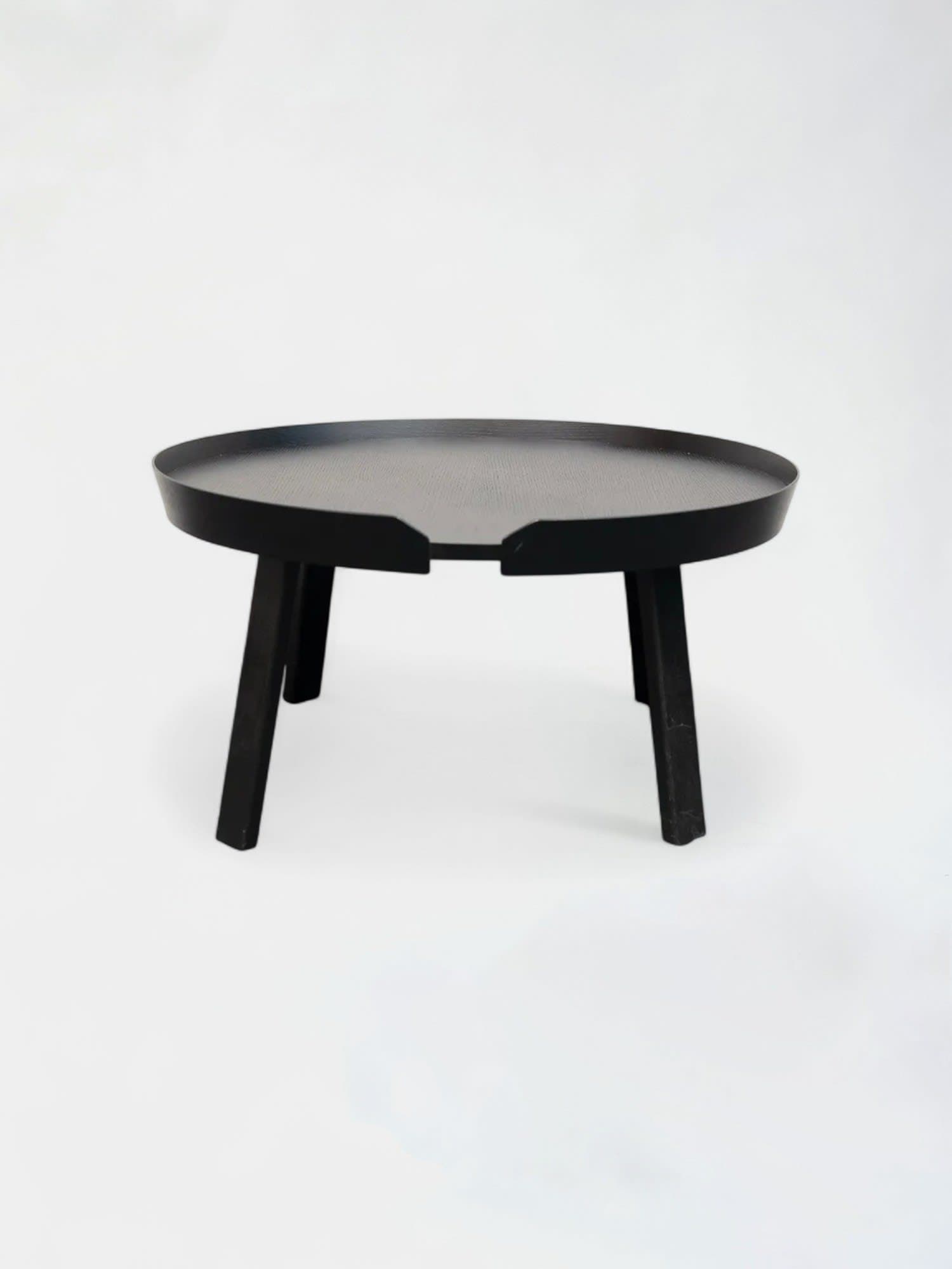 Grande table basse Muuto en bois brun foncé-0