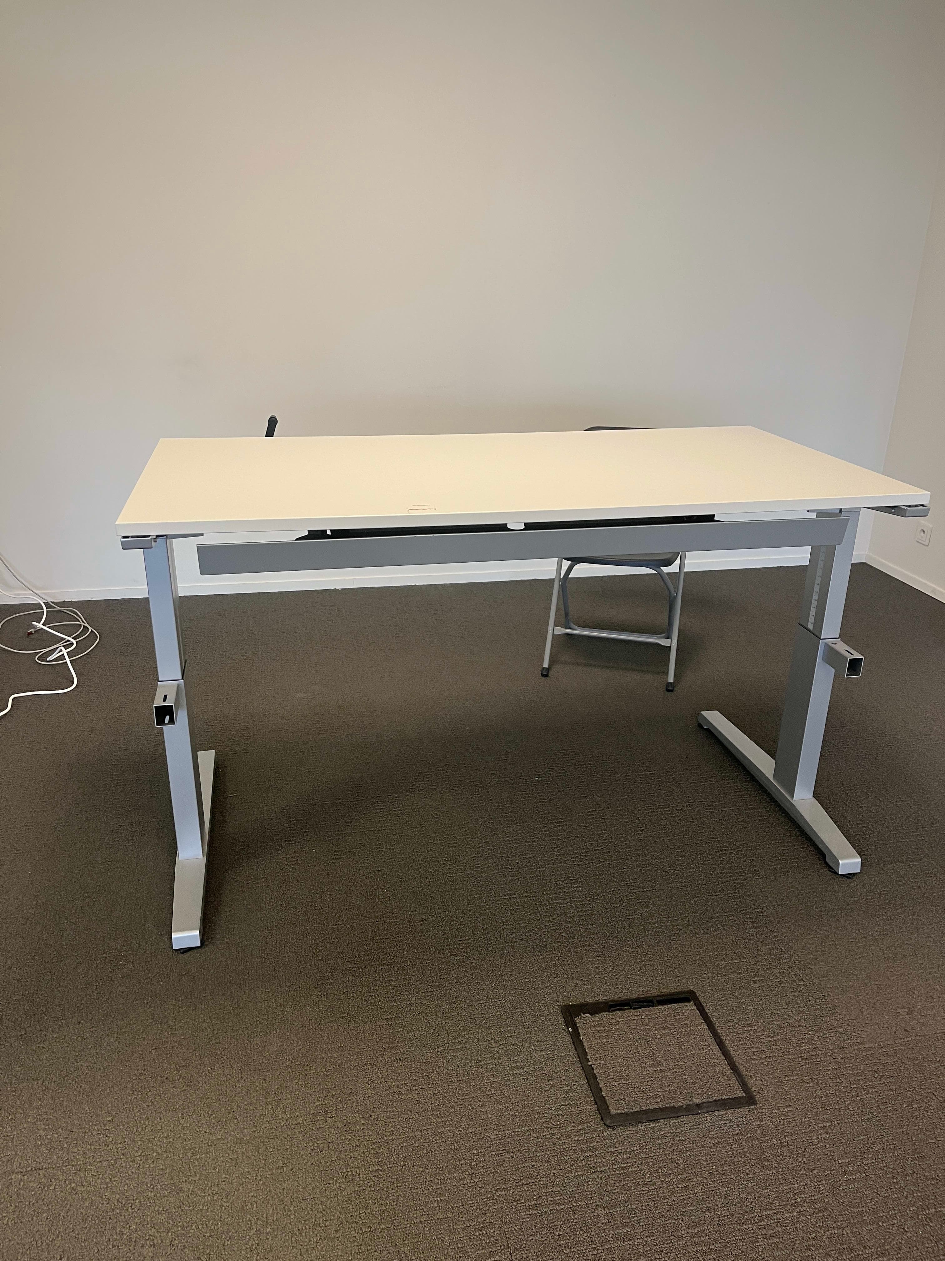 Steelcase 160cm white desk with adjustable height-3