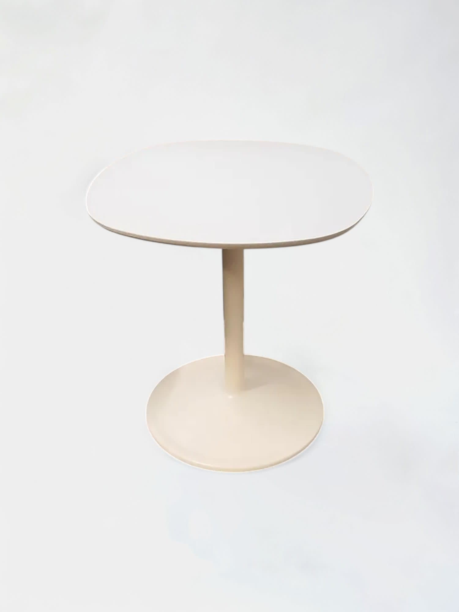 Pedrali Table d'appoint en MDF blanc-0