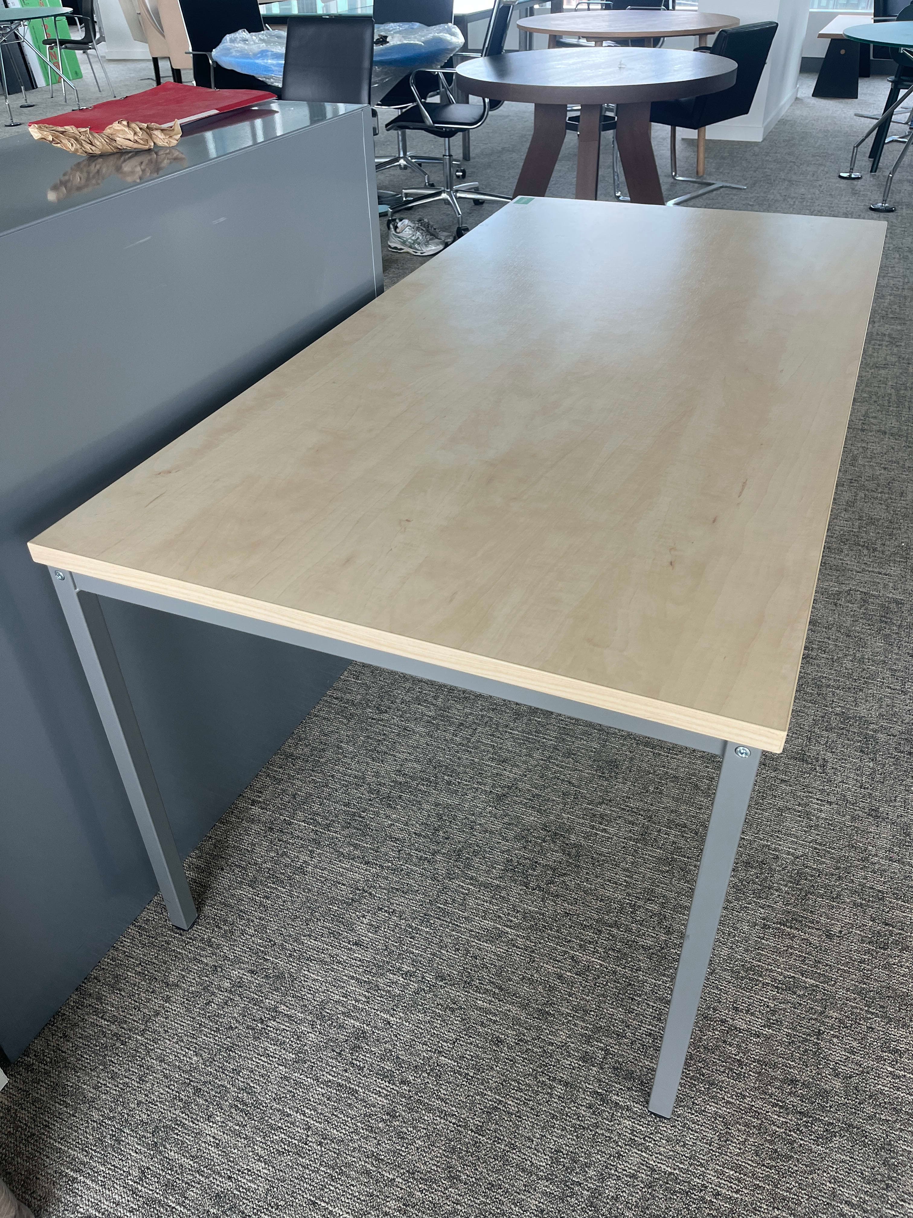 Bureau en bois stratifié 160cm avec pieds gris-2