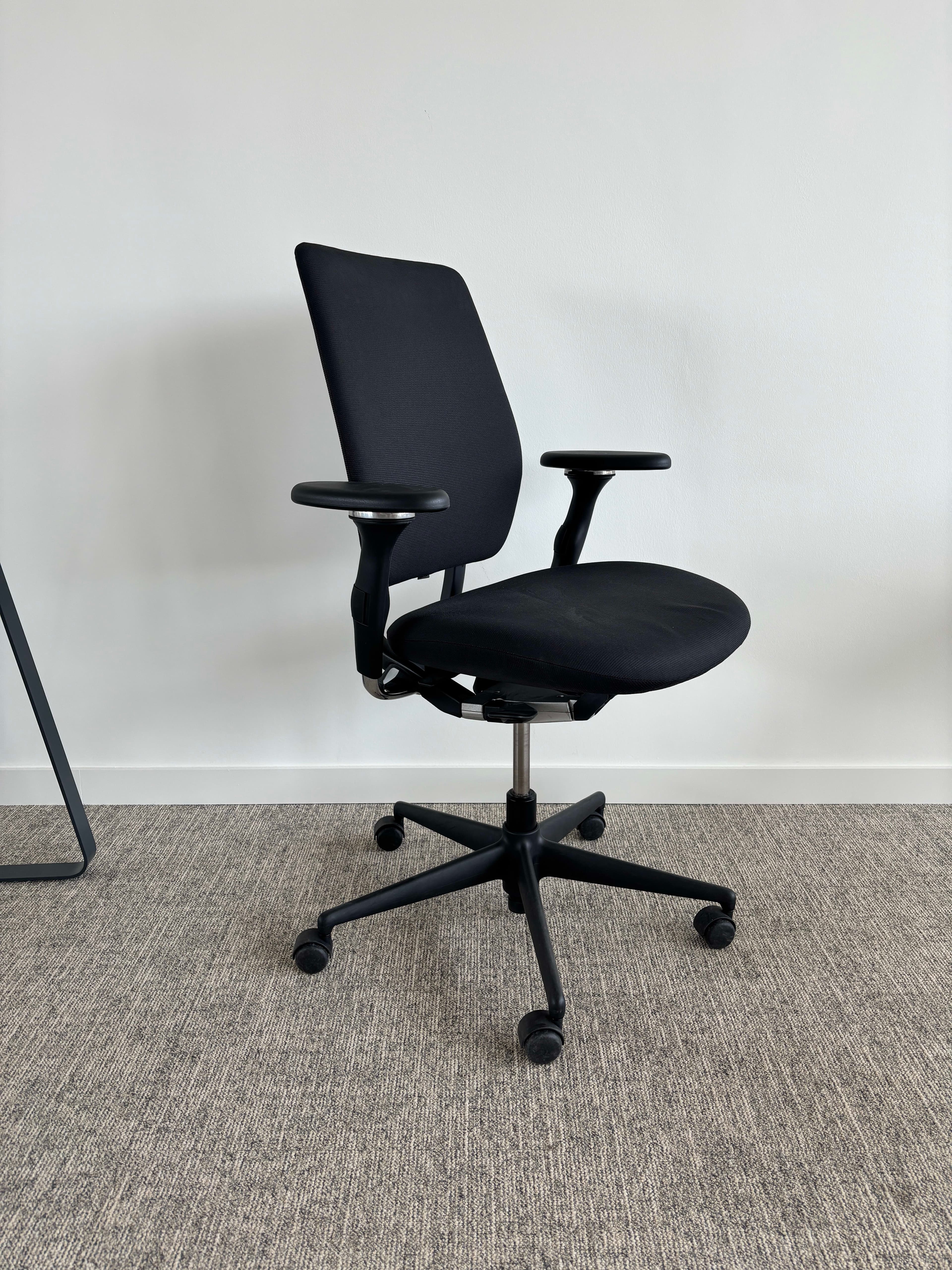 Vitra zwarte bureaustoel-1