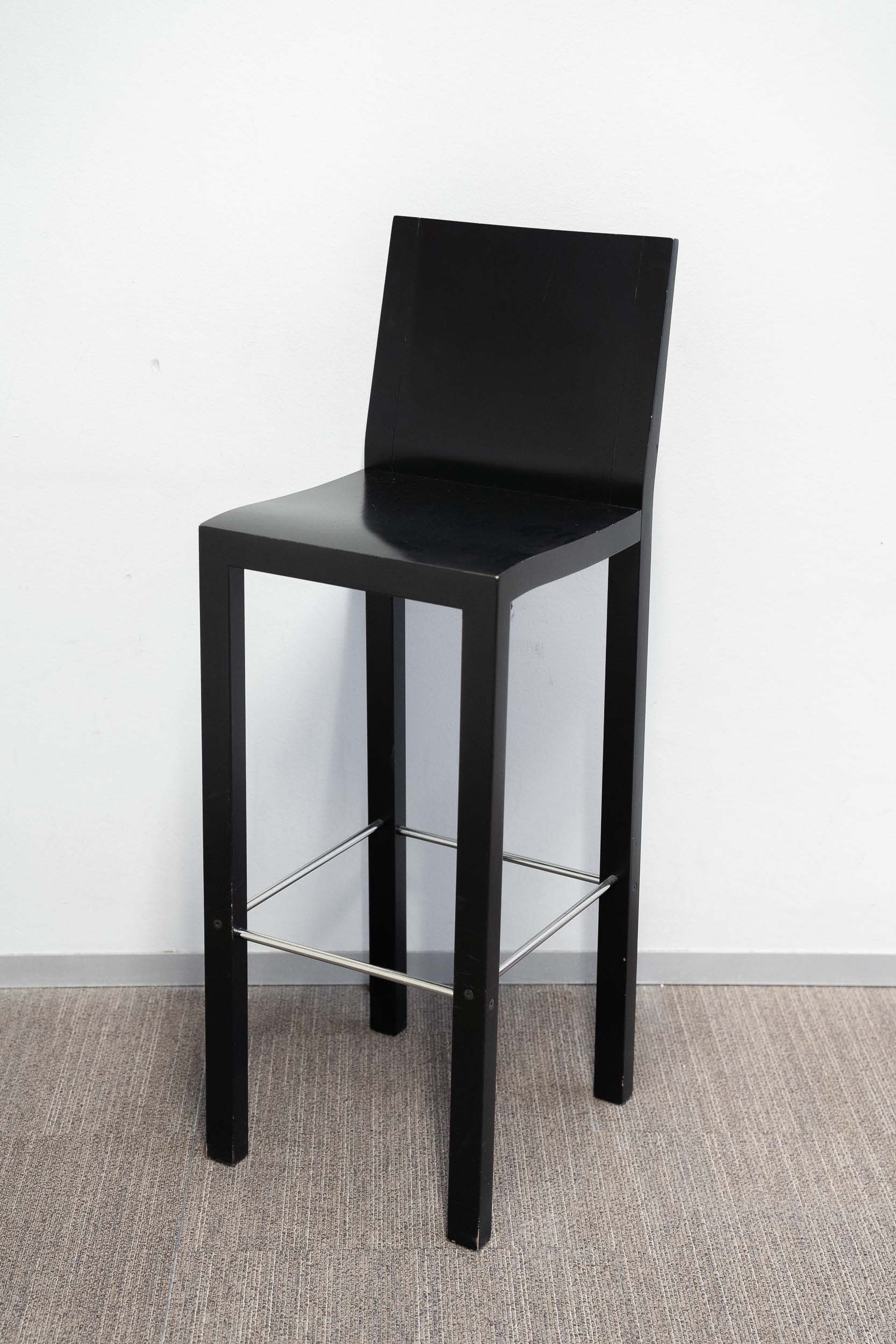 Dietiker zwarte houten kinderstoelen met metalen voetsteunen-4