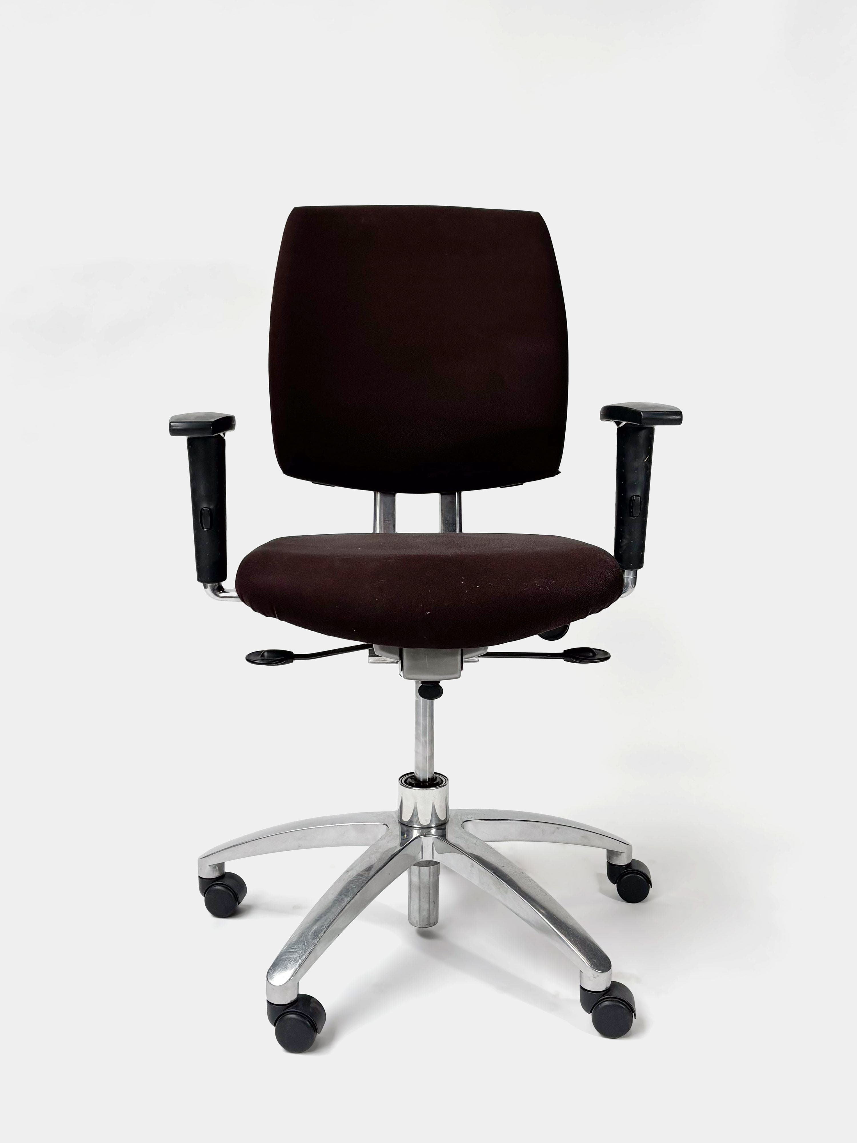 Drabert Donkerbruine bureaustoel op verchroomde poten en met wieltjes-3