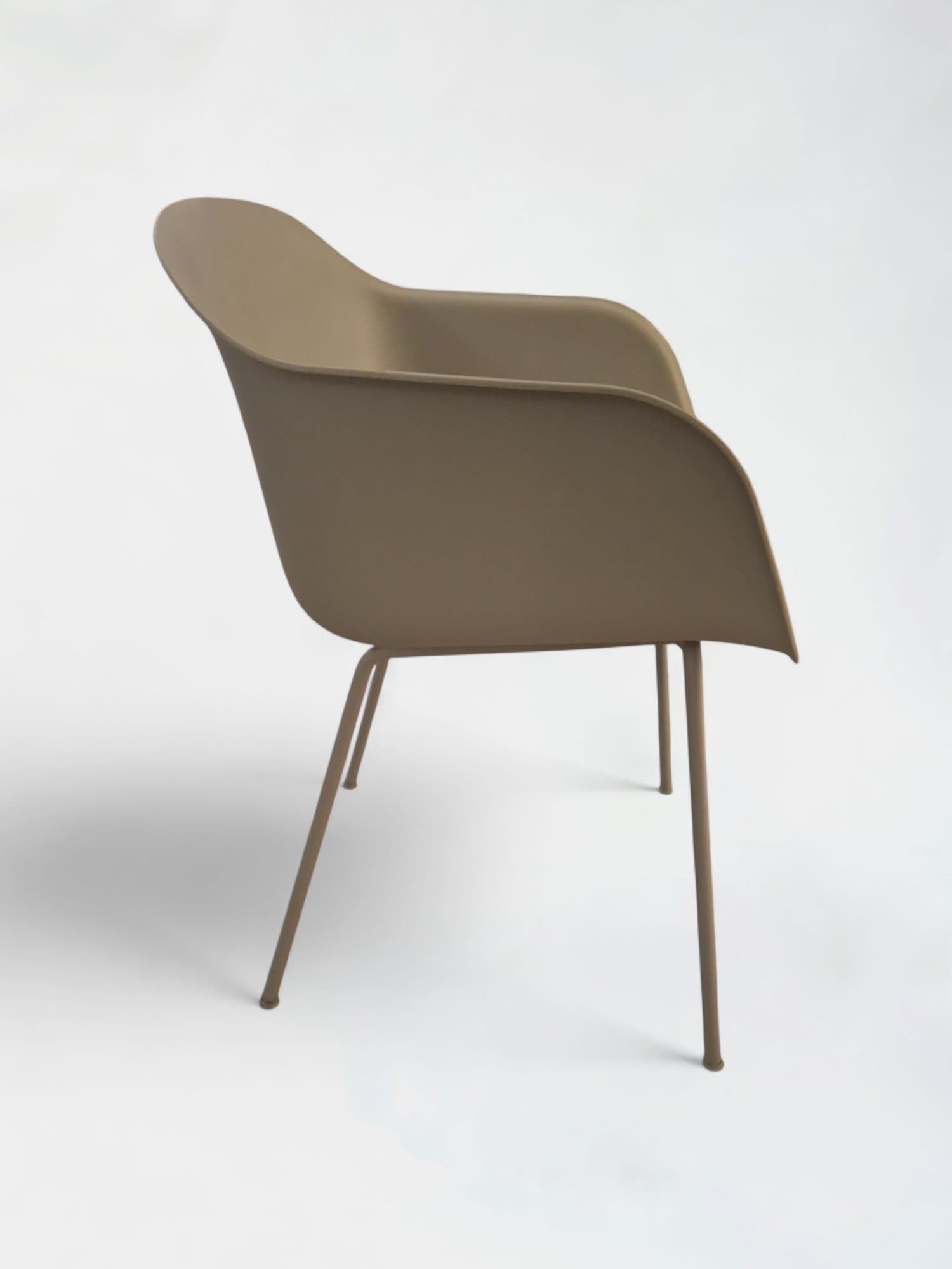 Muuto Chaise en plastique noir sans accoudoirs-3