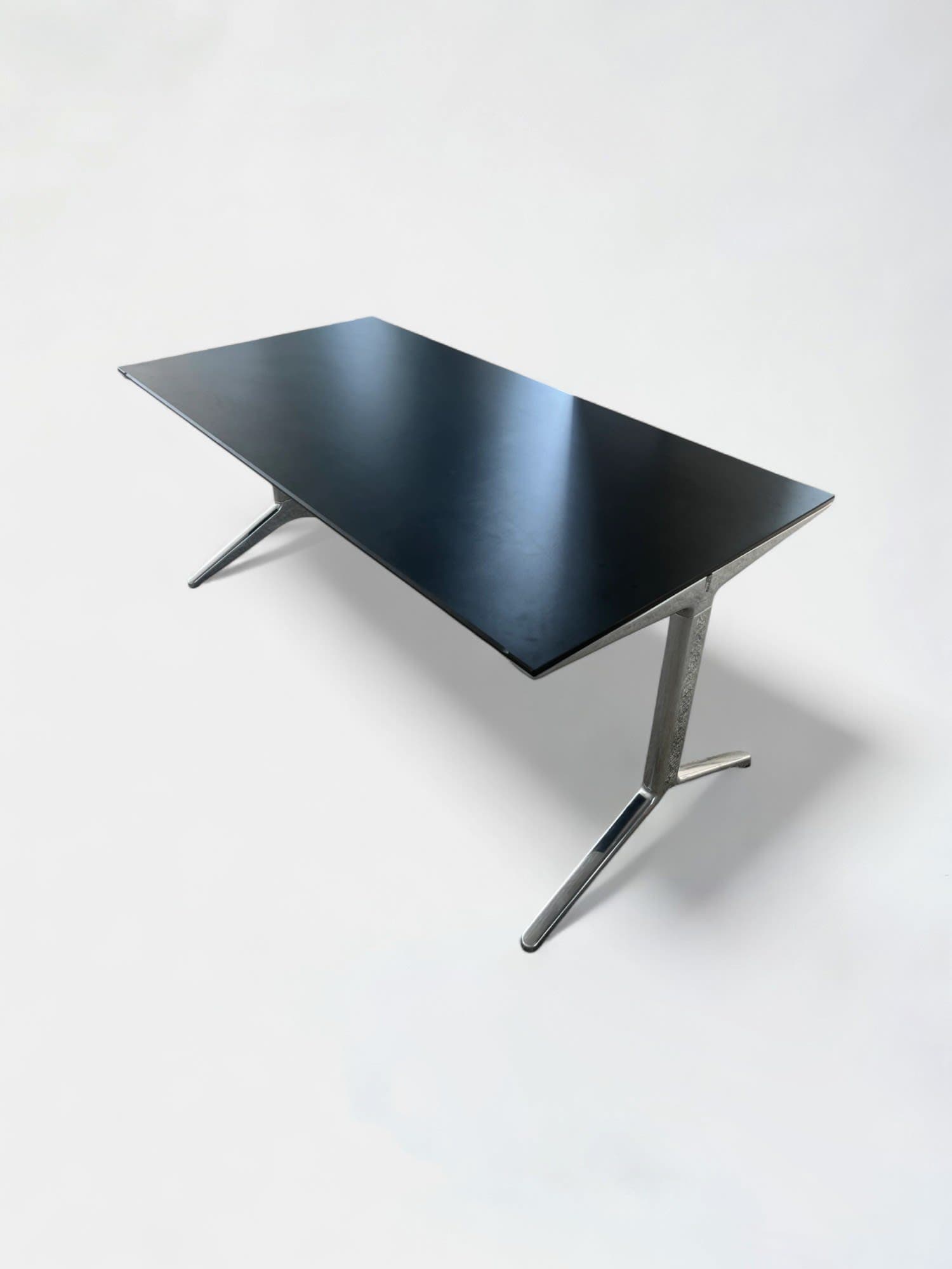 Plateau Ahrend noir sans roulettes-1