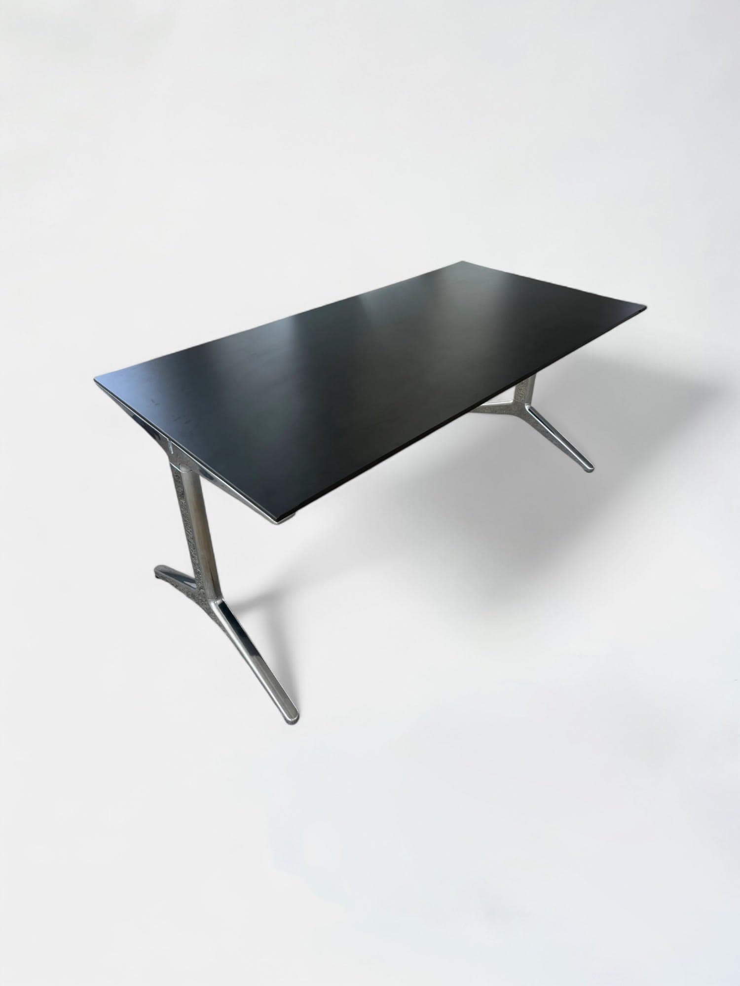 Plateau Ahrend noir sans roulettes-0