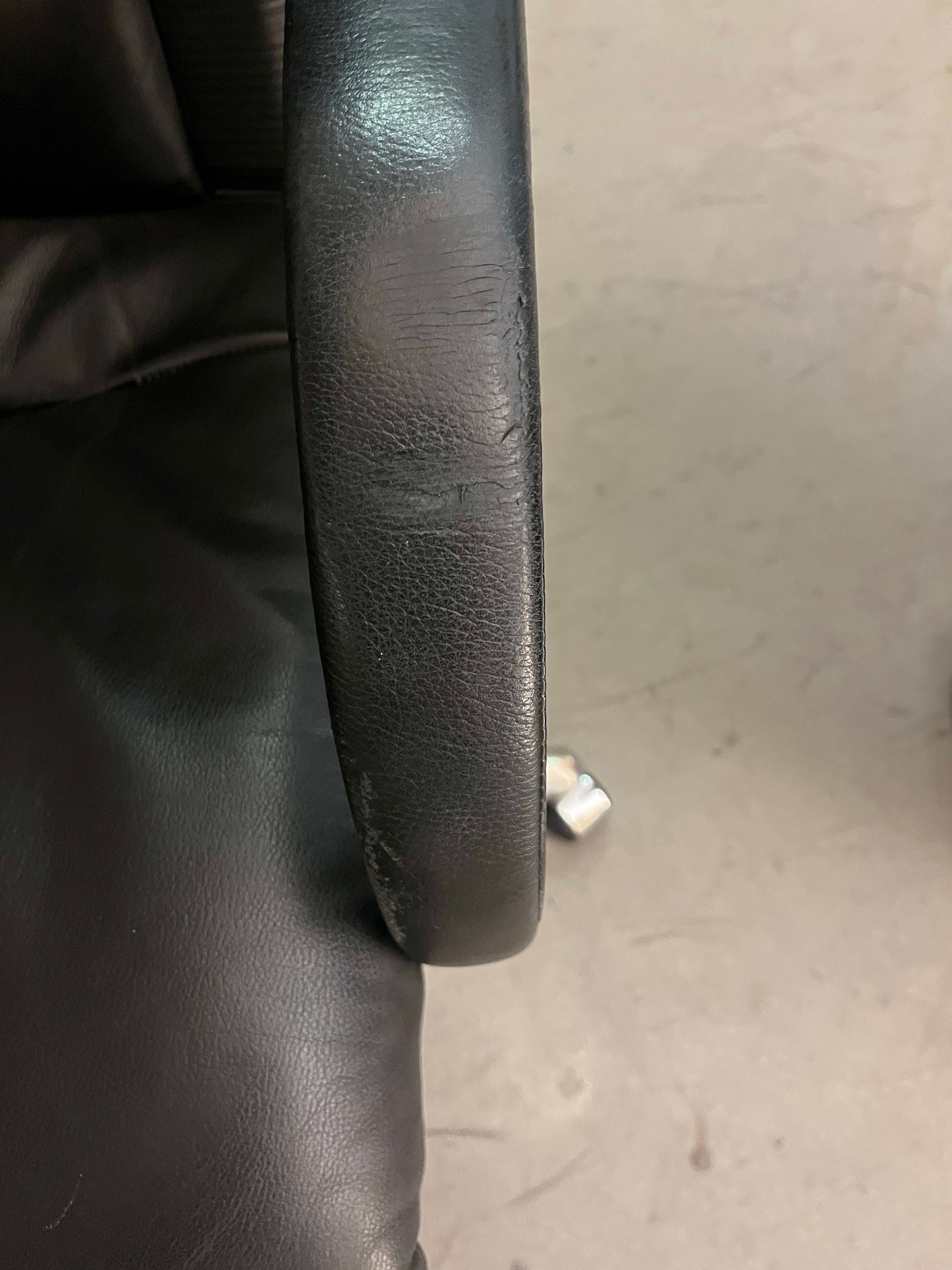 Vitra Black Leather Office Chair with Adjustable Features and signs of use-6