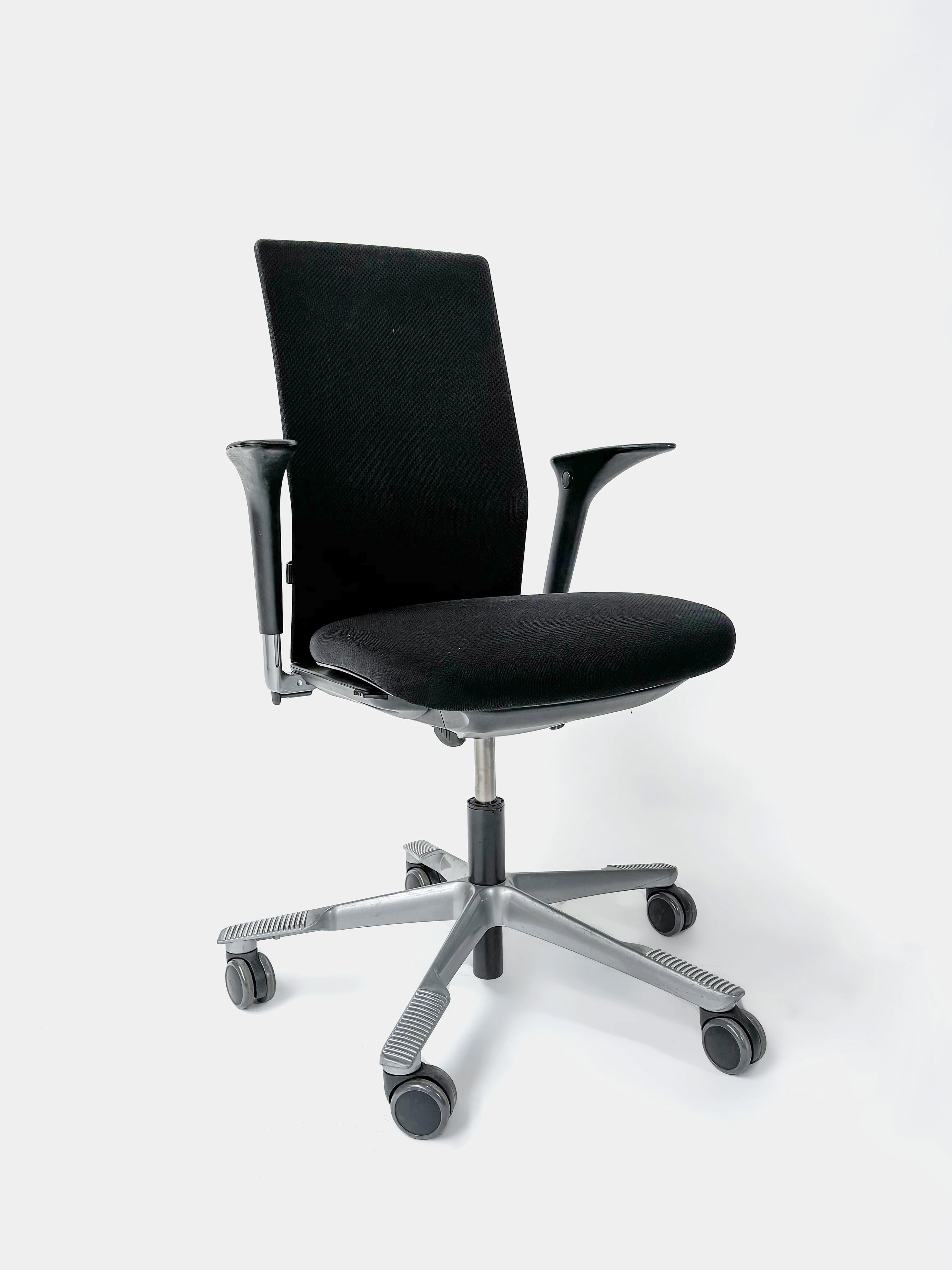 HAG Verstelbare zwarte bureaustoelen op wieltjes-3