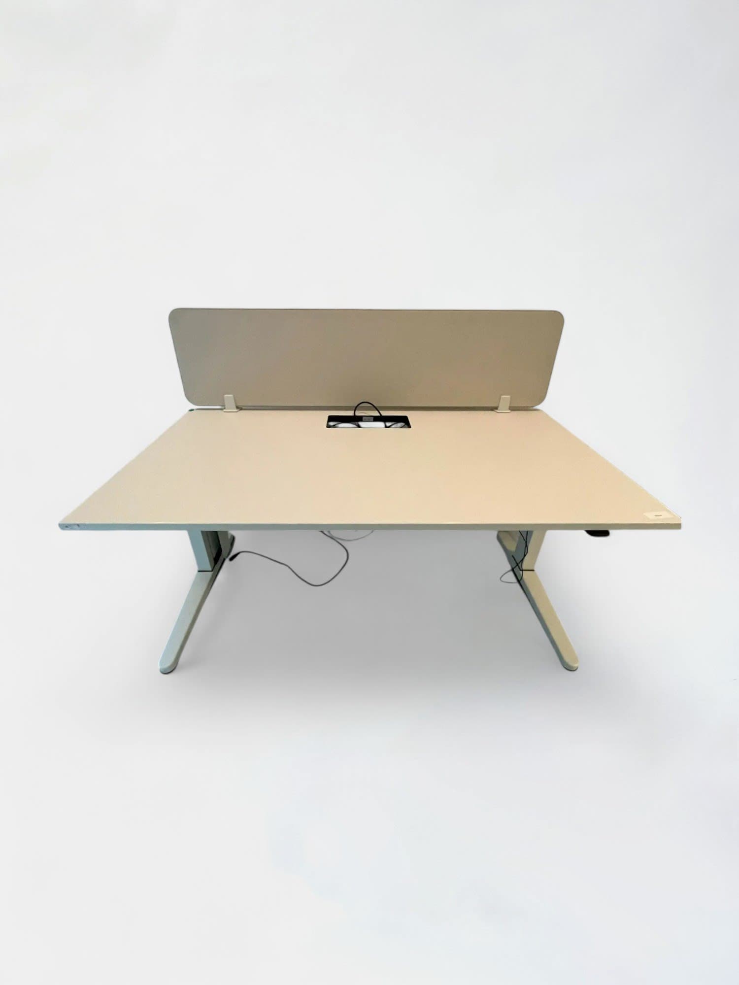 Steelcase Wit Crème Eletric Bureau zonder separator-0