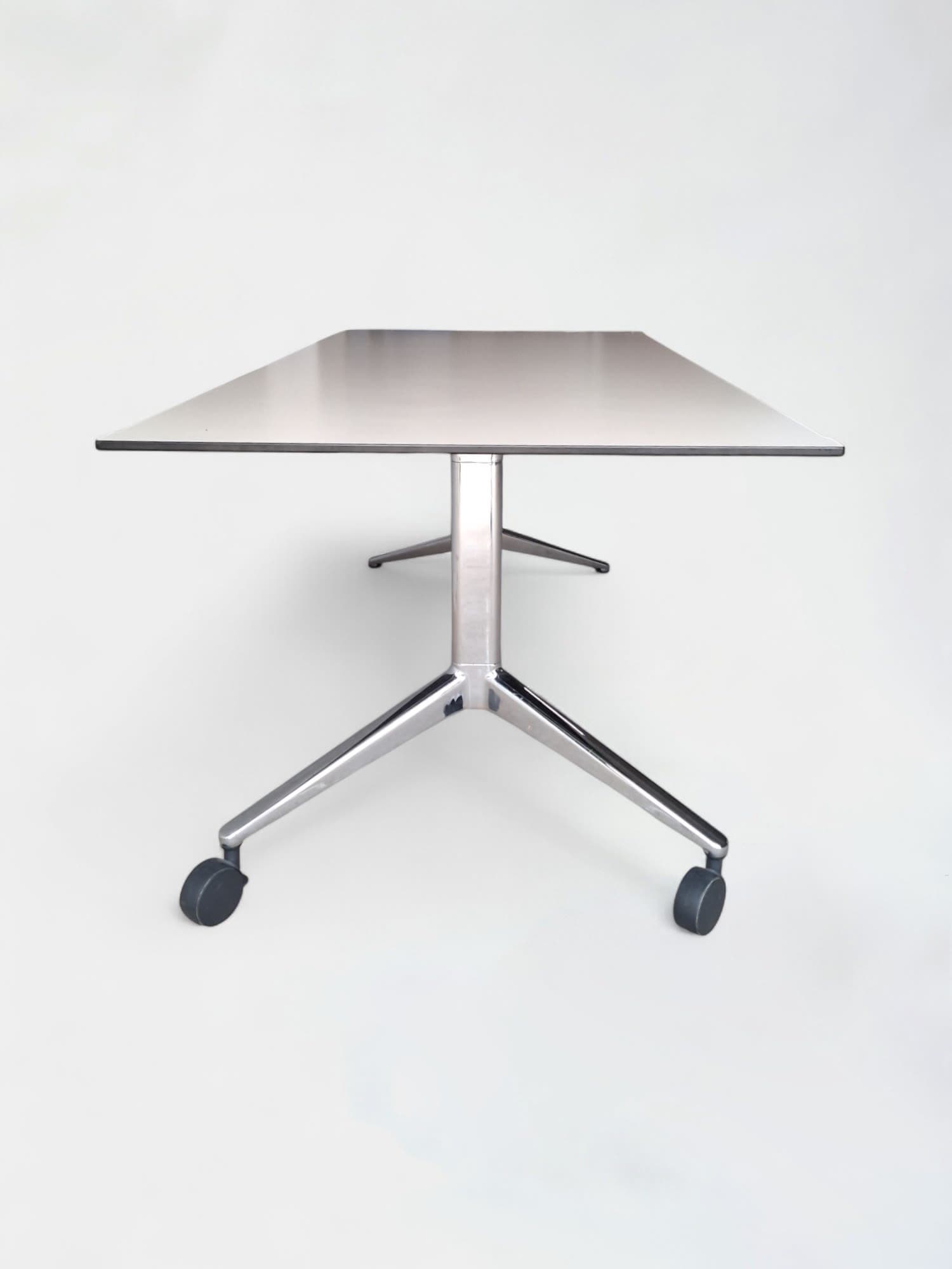 Ahrend 180cm WhiteBeige top table on 2 wheels-3