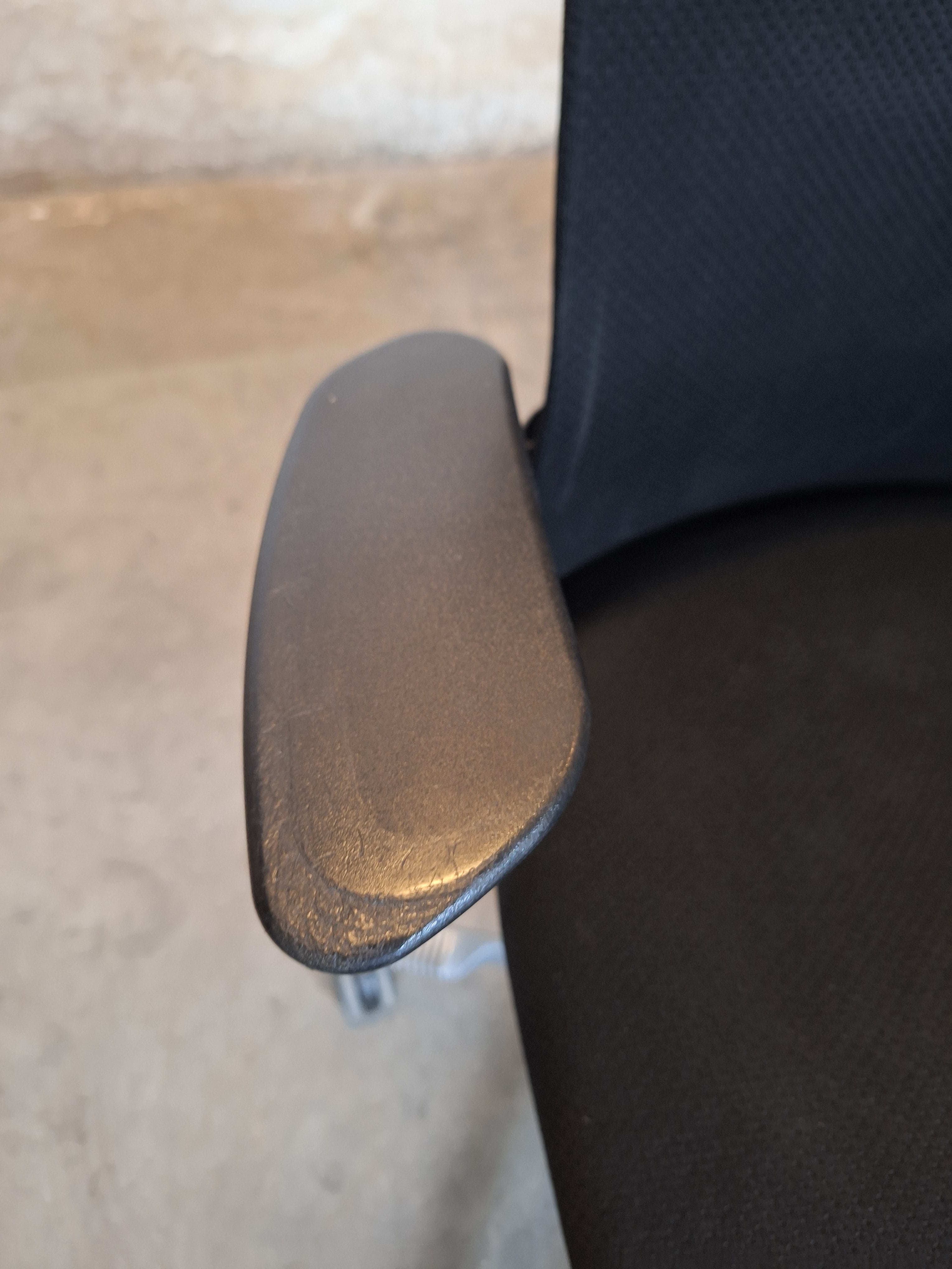 HAG Verstelbare zwarte bureaustoelen op wieltjes-7