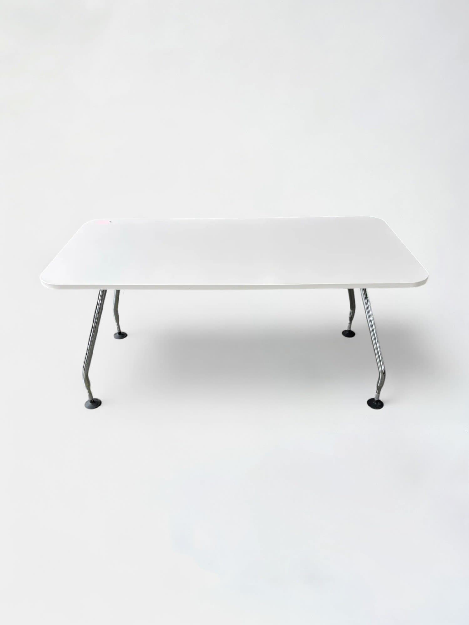 Vitra witte tafel-0
