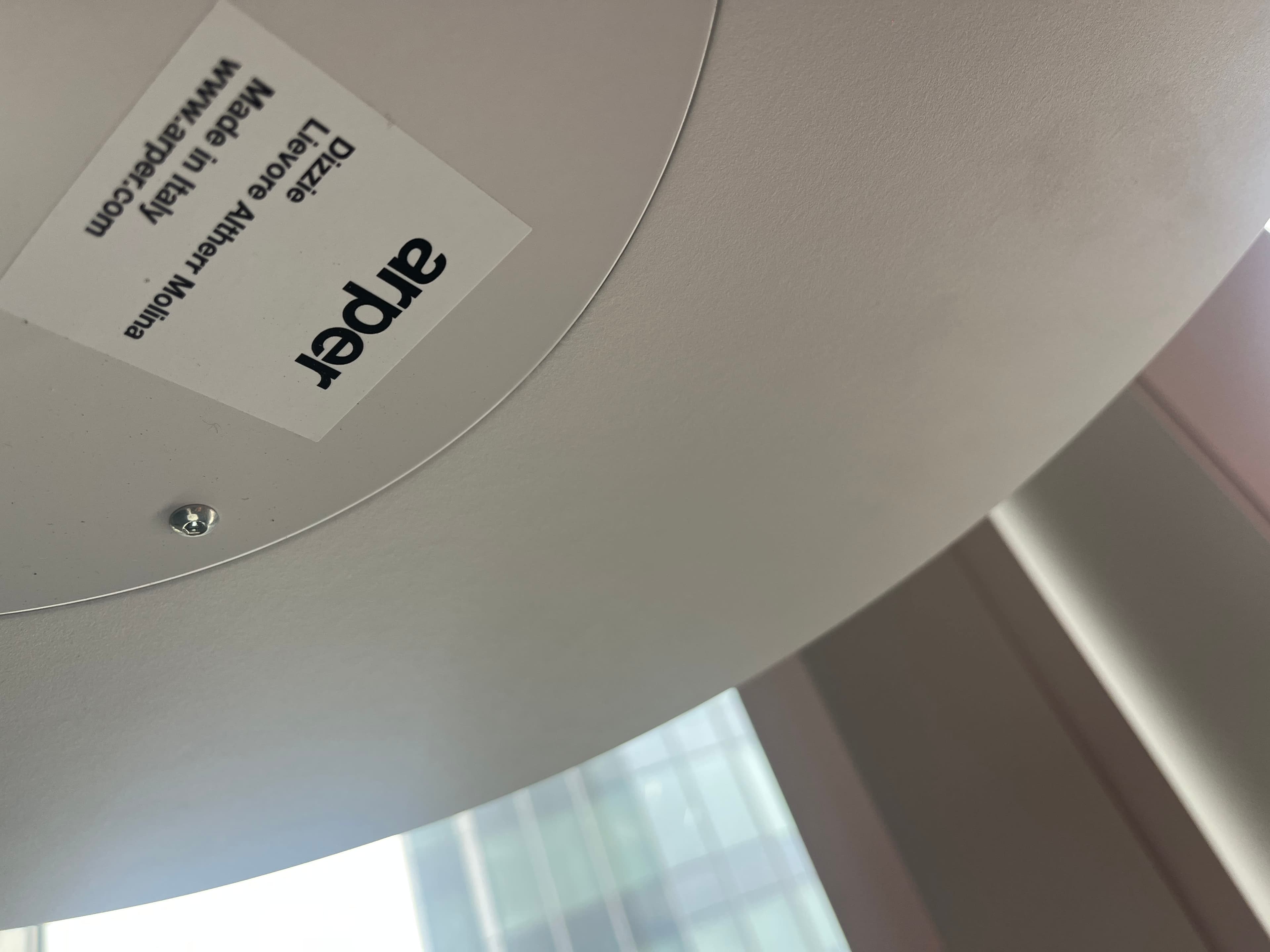 Table basse ovale blanche Arper-2