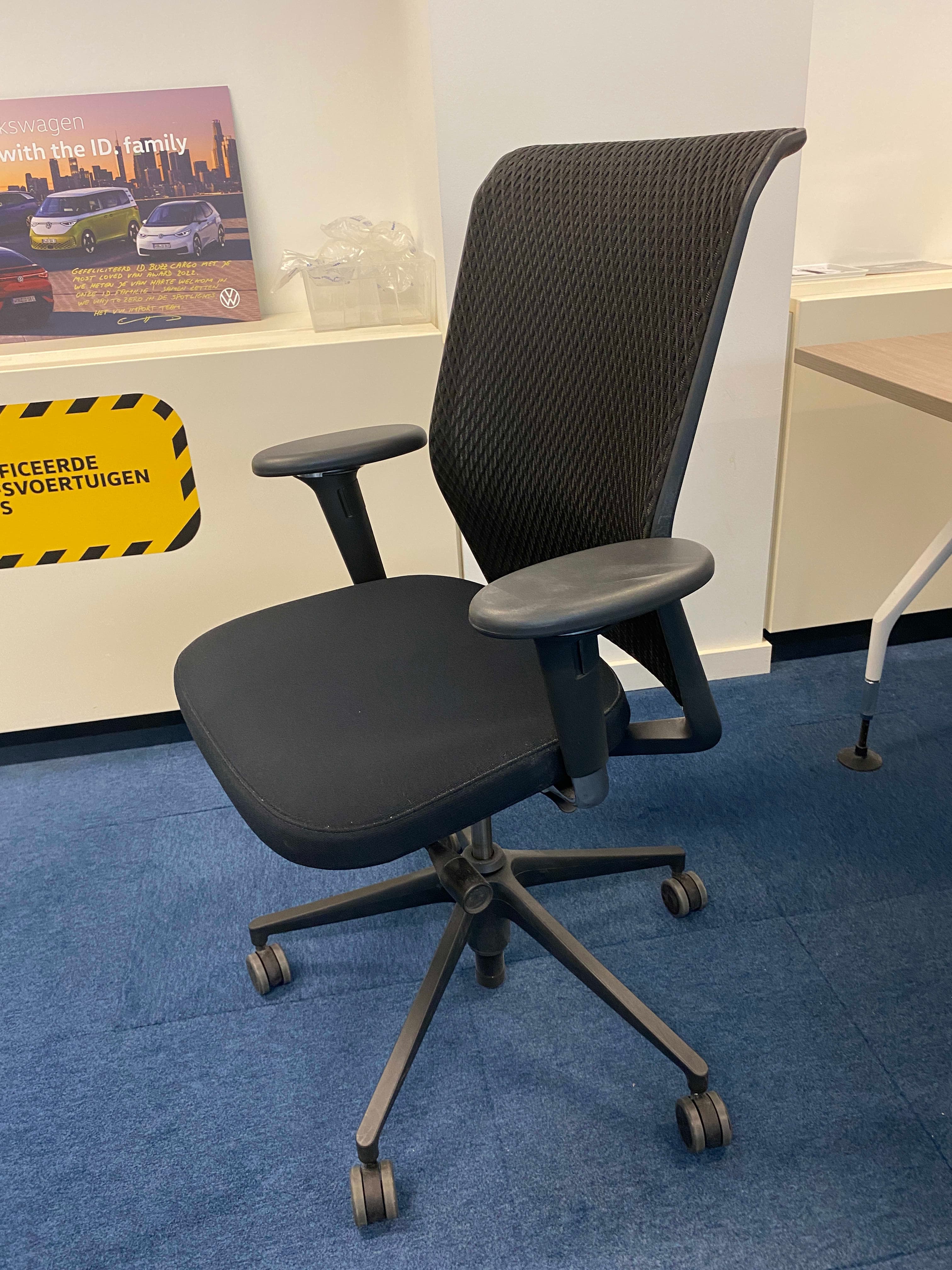 Vitra black meshed chair with black legs-4