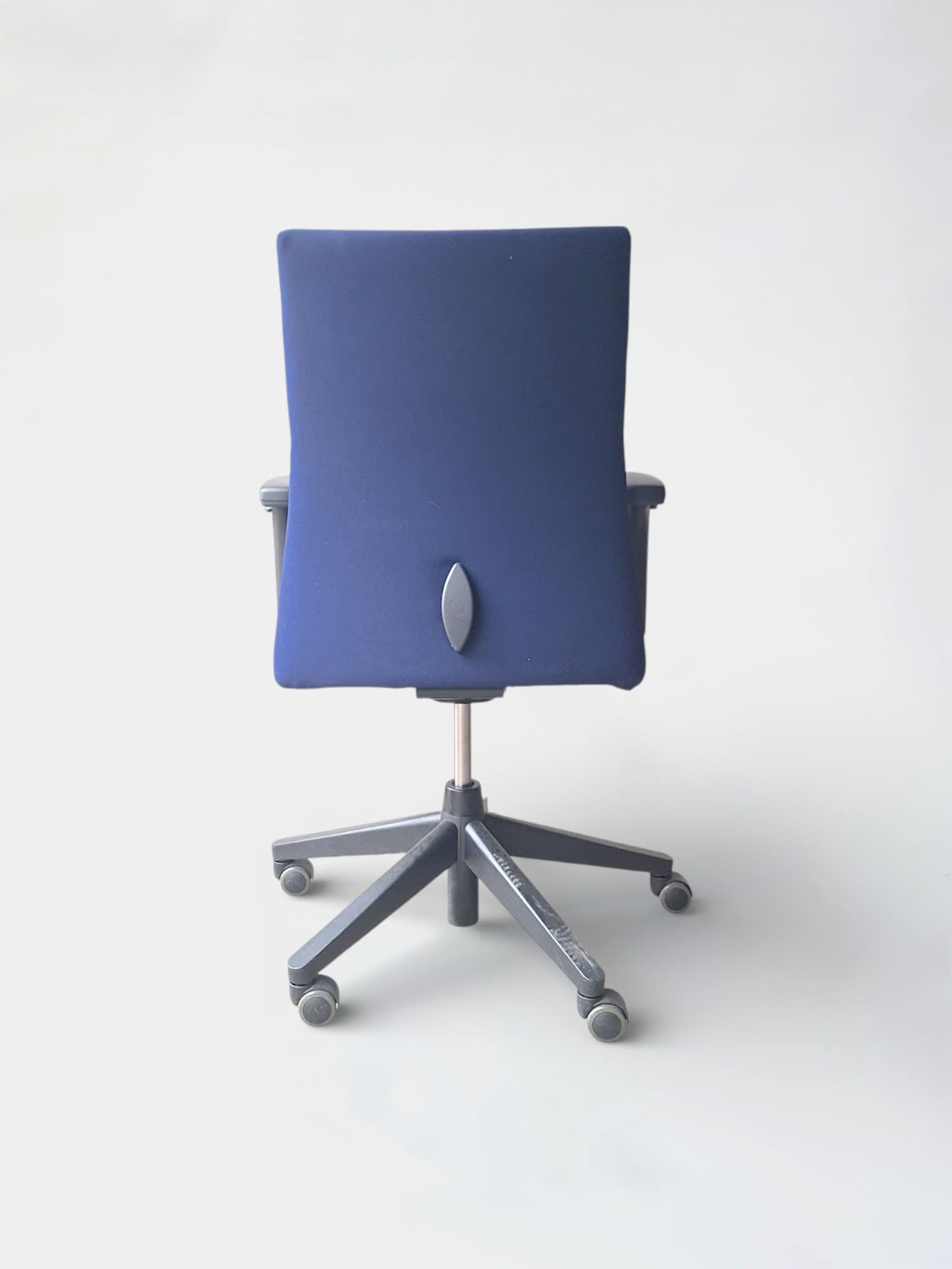 HAWORTH Comforto ergonomic Marine blue office chairs on black wheels-3
