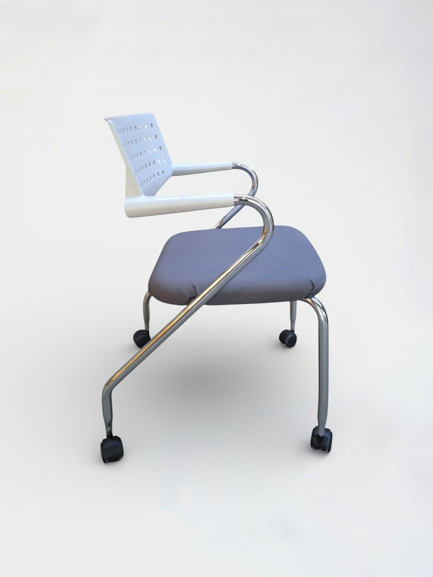 Vitra Visaroll grey seating with white non transparent back on wheels-3