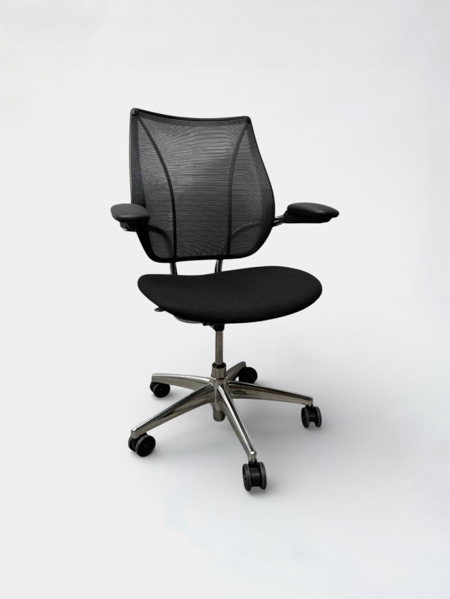 Chaise de bureau Humanscale Liberty avec dommages sur l'accoudoir-0