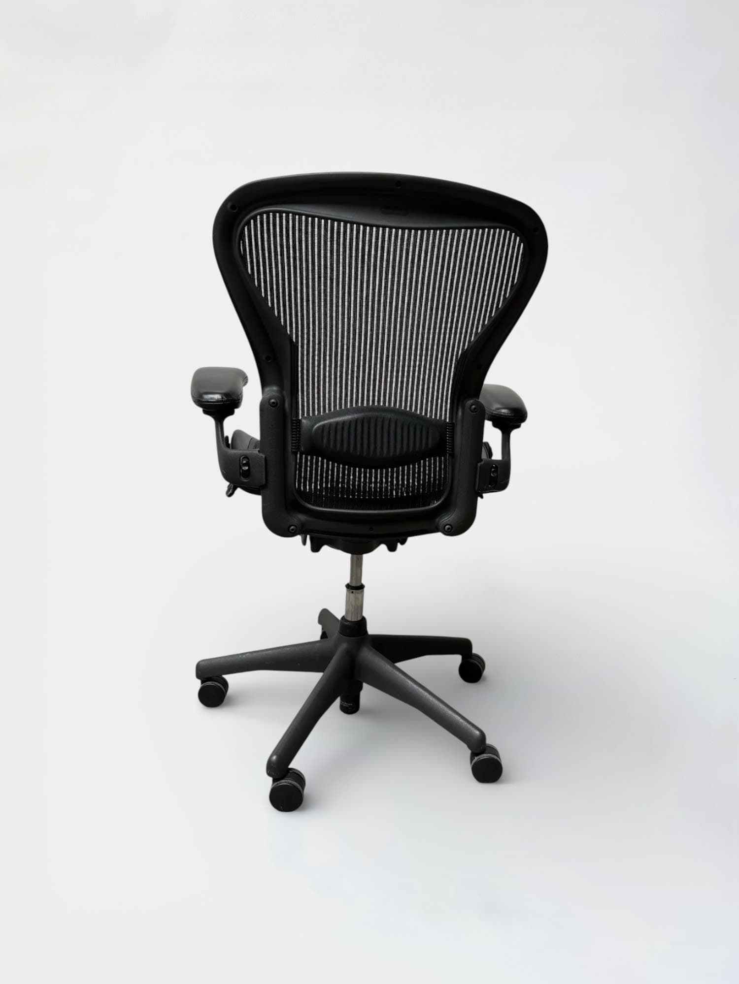 Herman Miller Size B Aeron Black Mesh Office Chair with Adjustable Armrests-5
