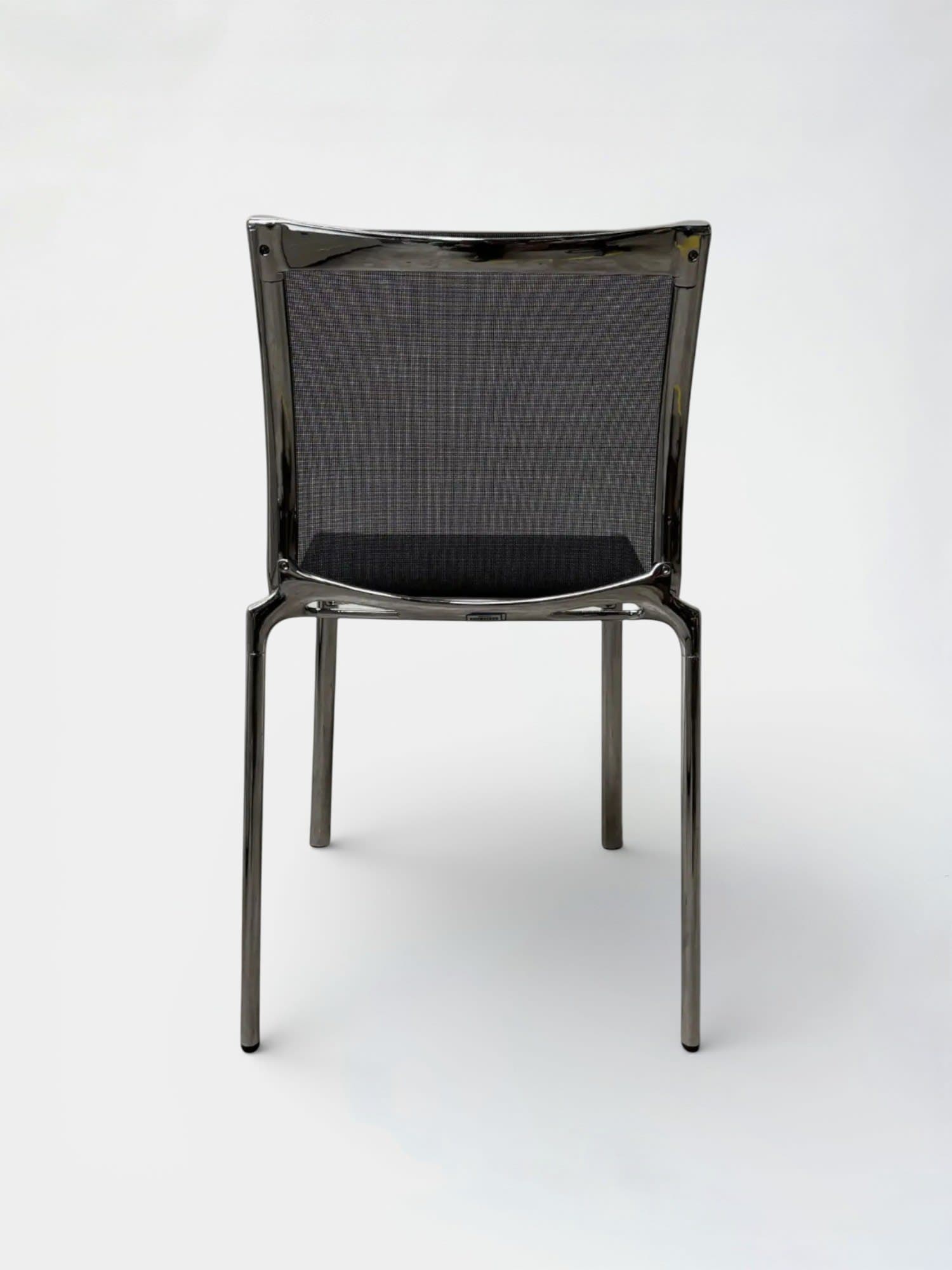 Vergaderstoel met zwart gaas en verchroomd frame-3