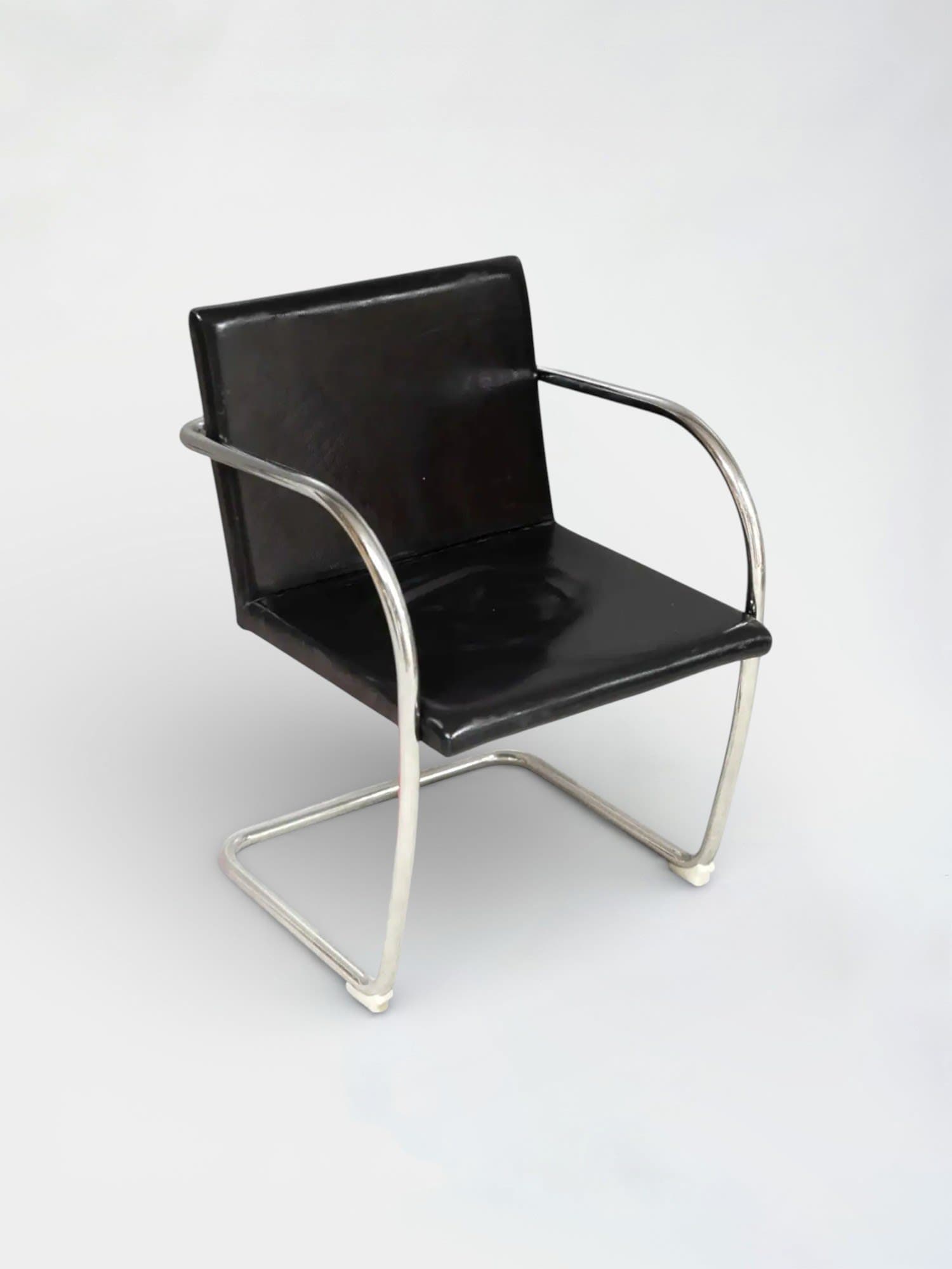 Knoll Brno replica Black leather chair with steel armrest and legs-0