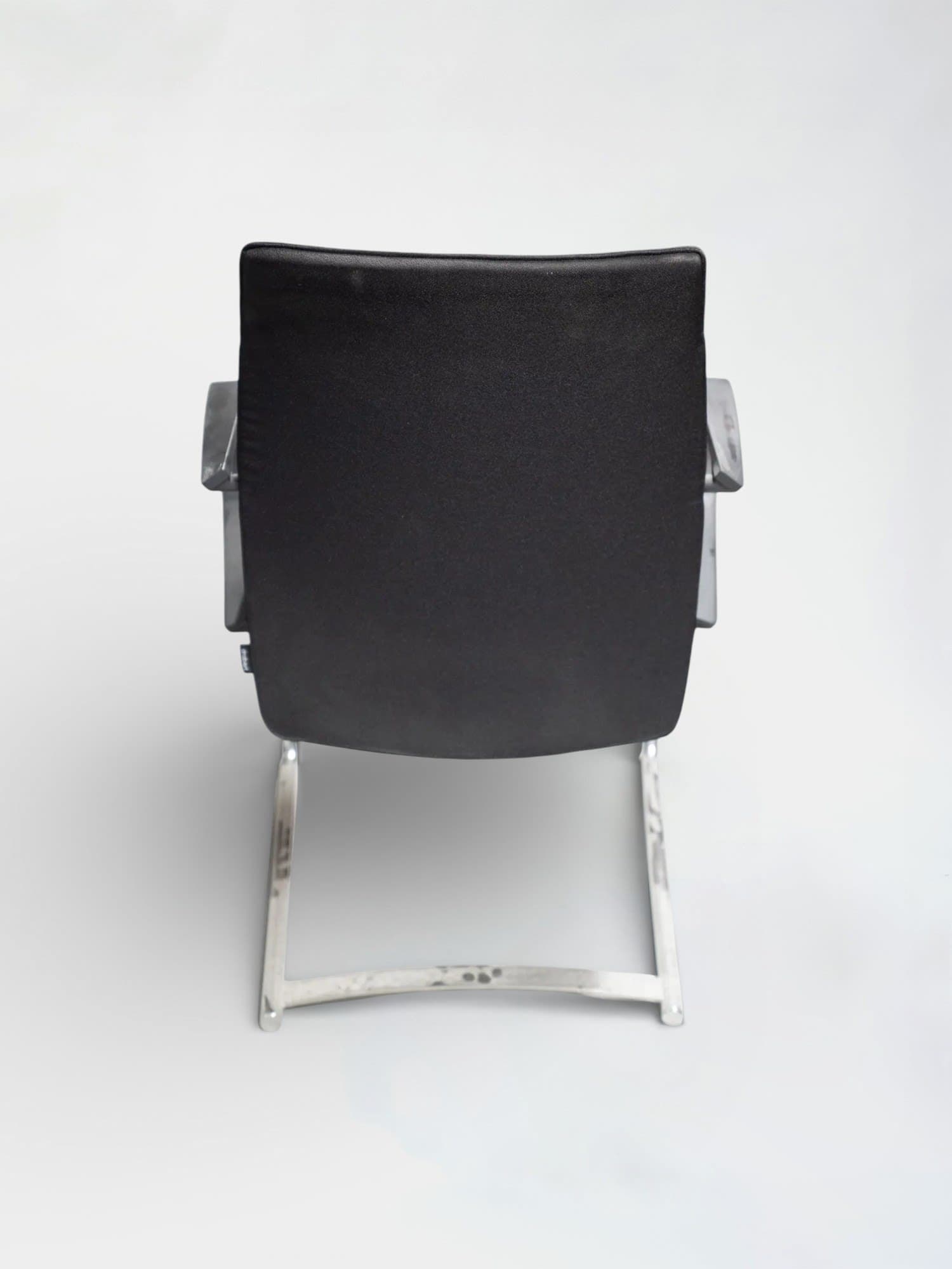 Drabert Chaise à coussin noir sur pieds en acier-3