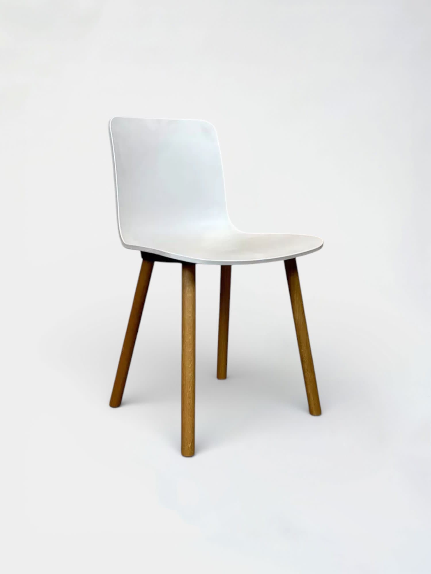 Chaise de réunion Vitra Hal White en bois-0