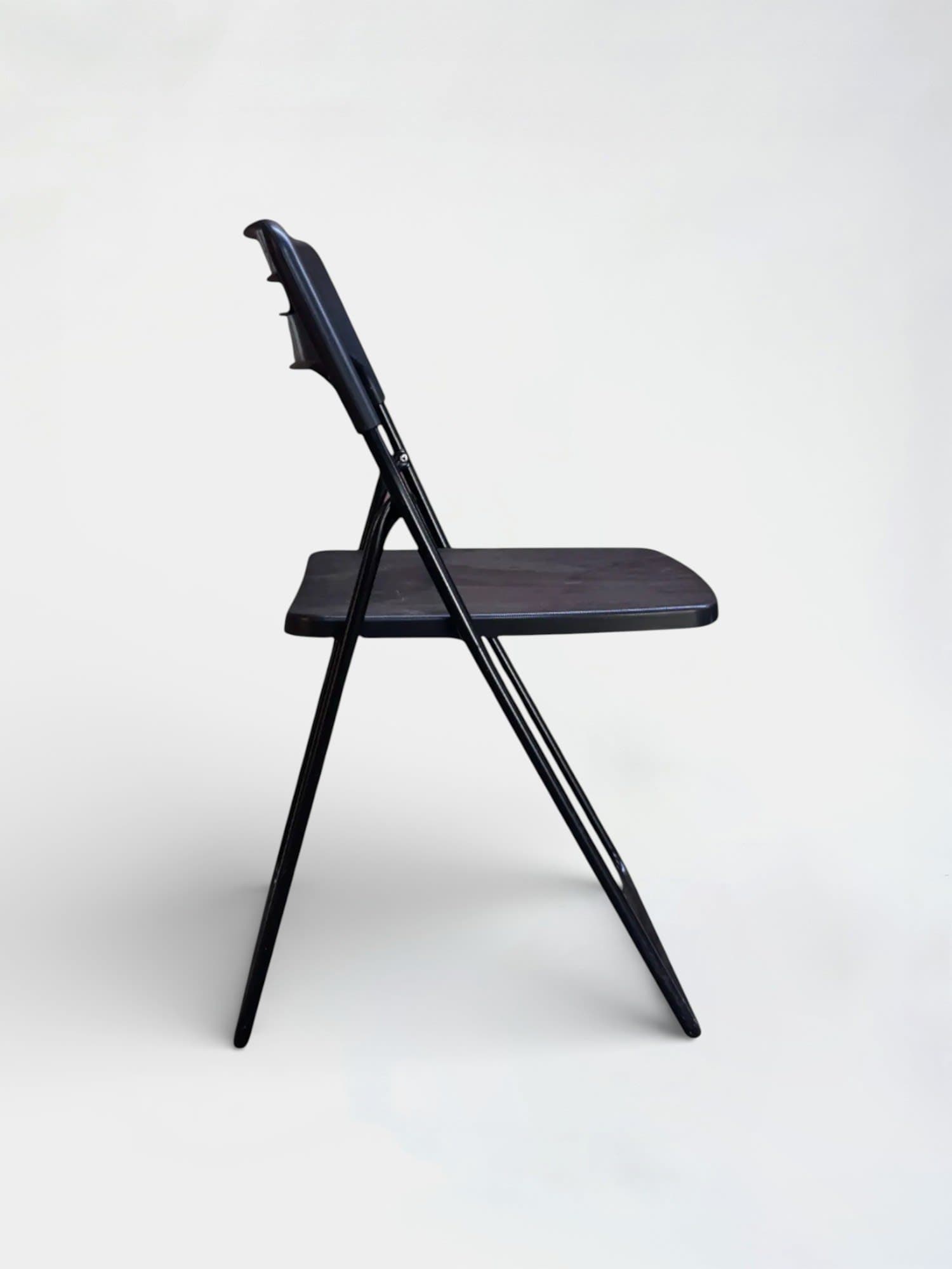 Foldable plastic black chair-2