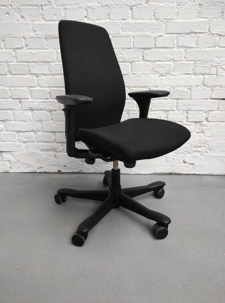Black chair KINNARPS 5000