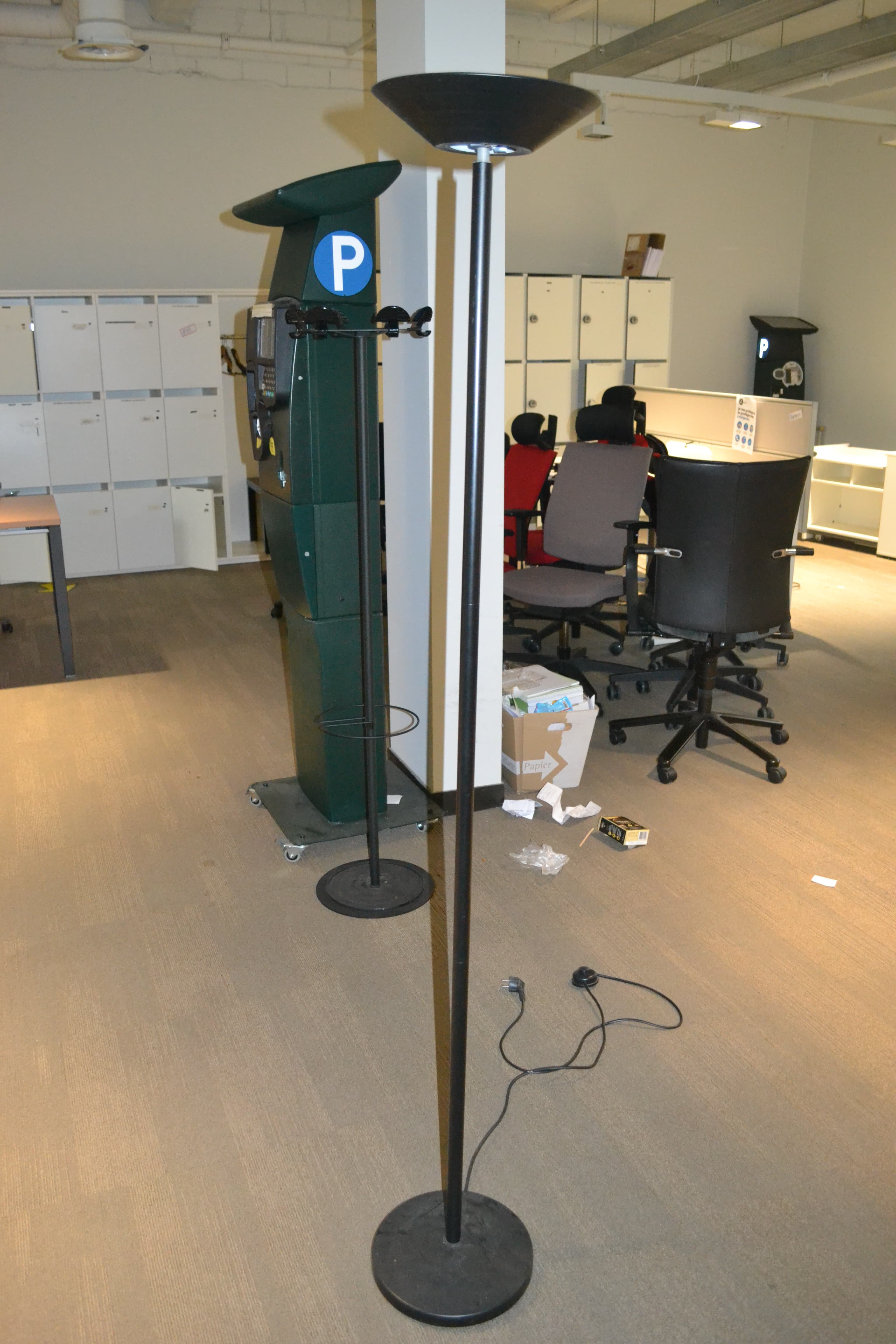 Lampe sur pieds / Staande lamp-0